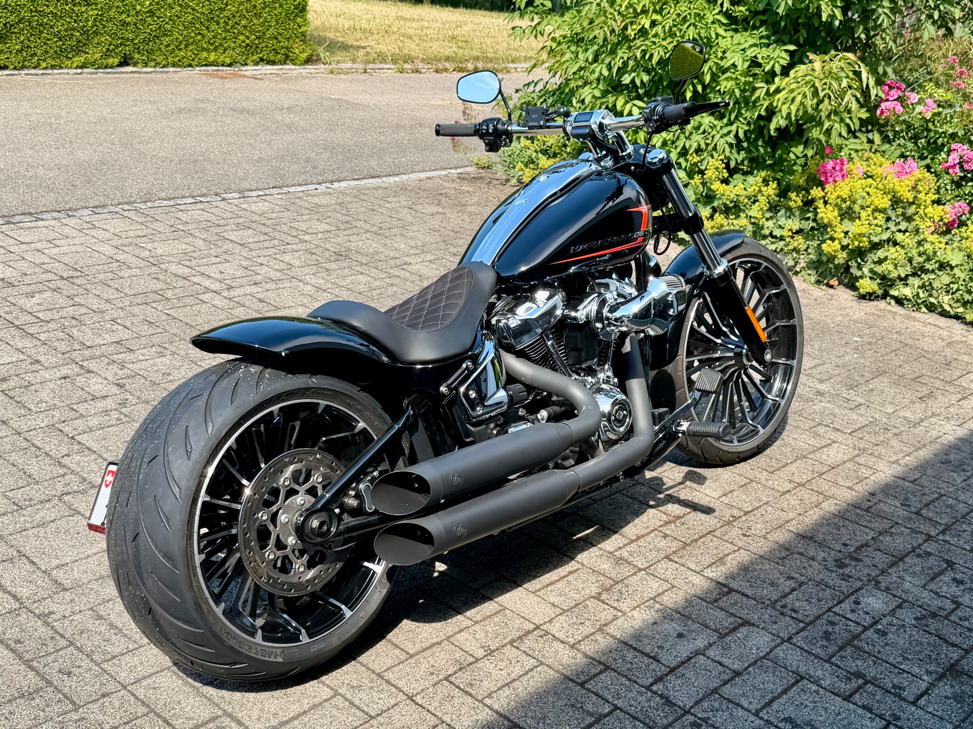 HARLEY-DAVIDSON FXBR Breakout 117-image-1
