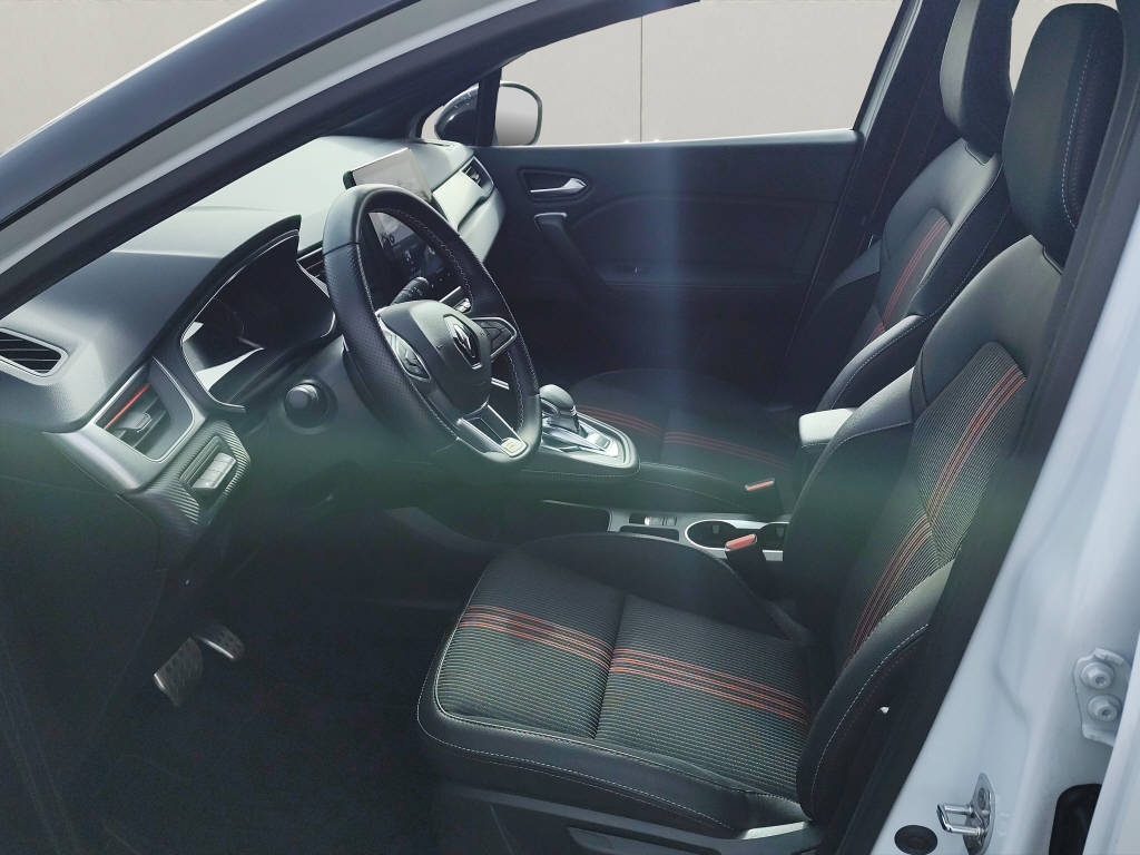 RENAULT Captur 1.3 TCe 140 R.S. Line EDC-showroom-element-3