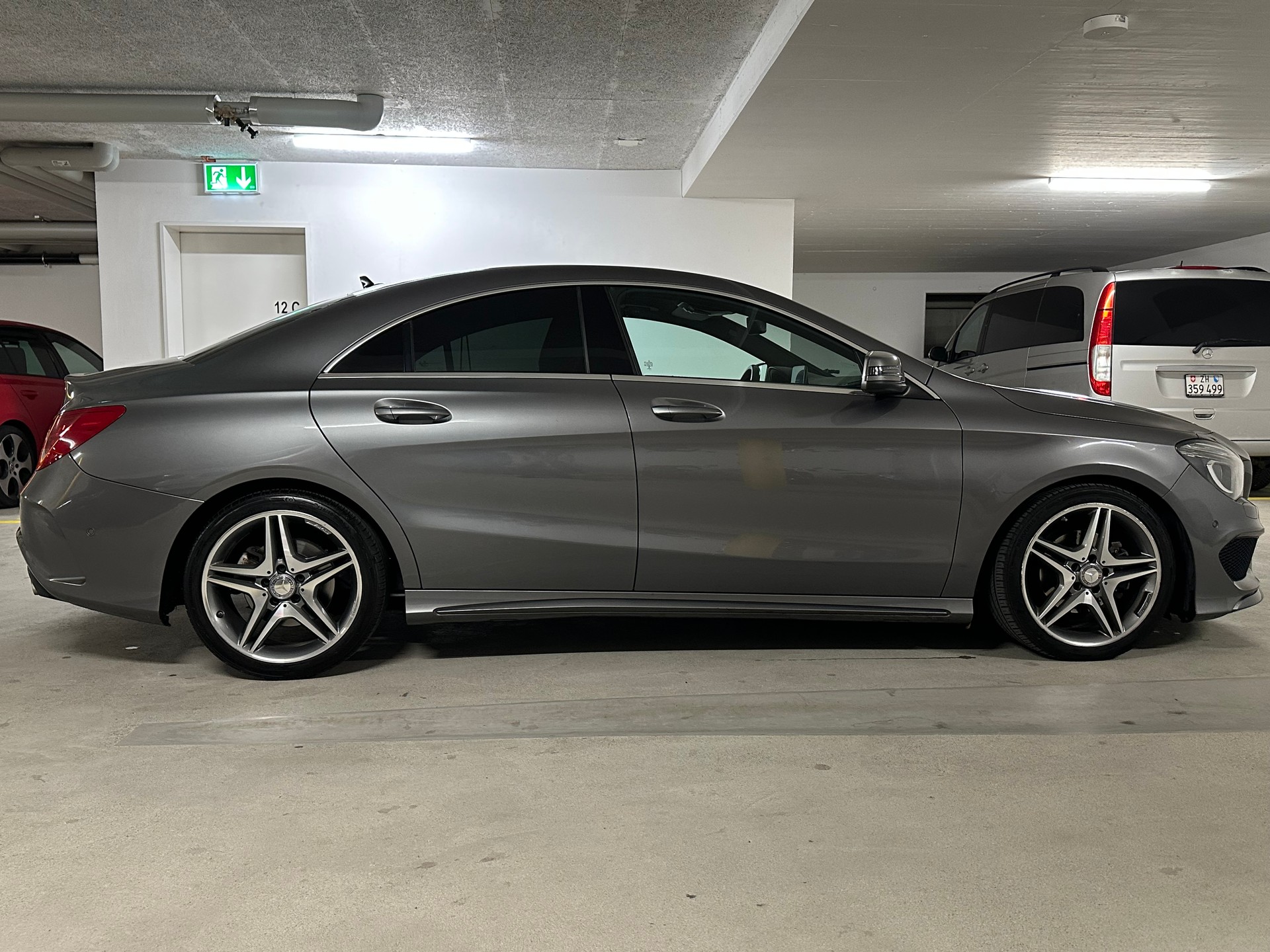 MERCEDES-BENZ CLA 180-image-4