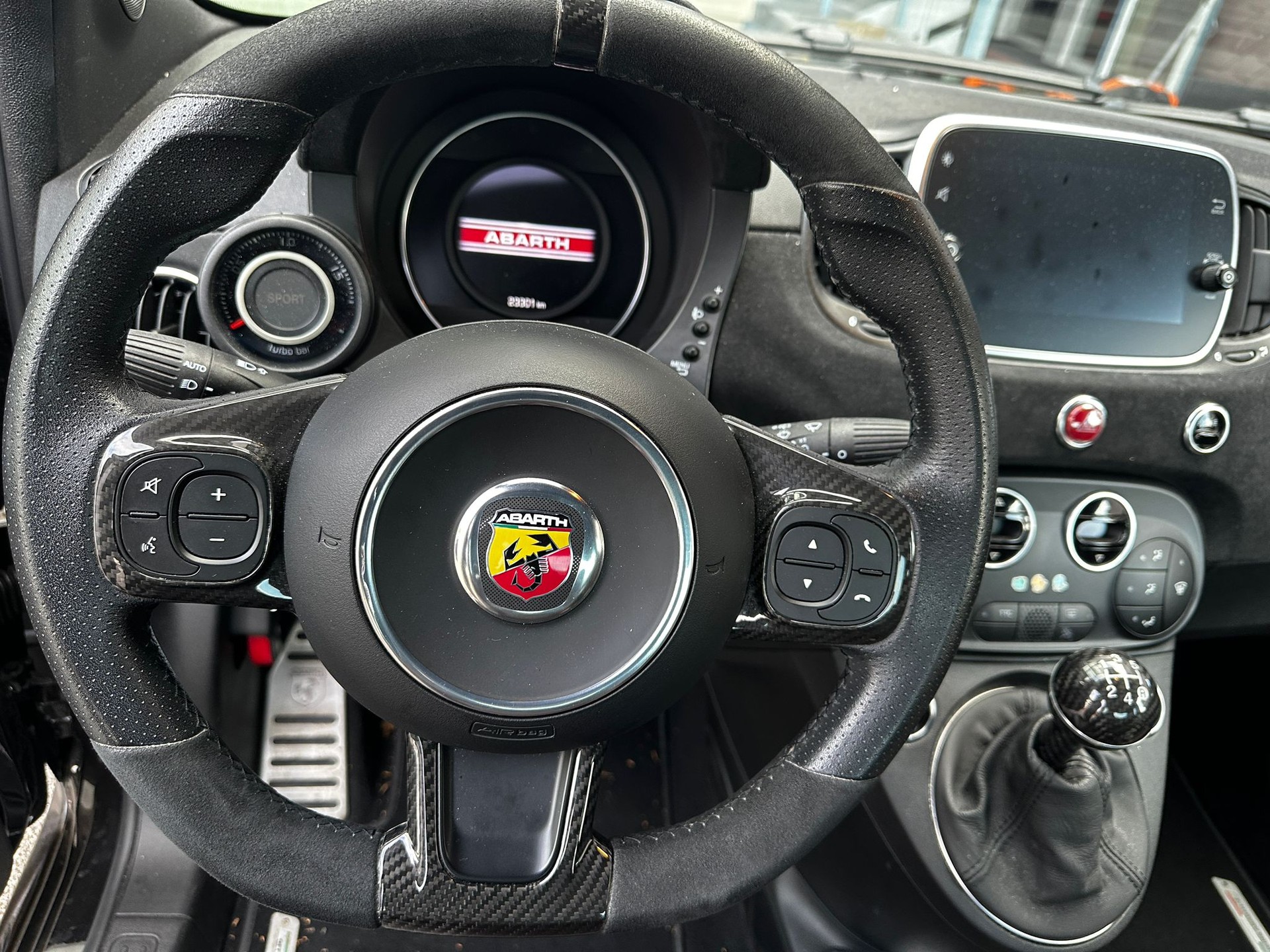 FIAT 595 1.4 16V Turbo Abarth Scorpion Legend Competizione 70th Anniversary-image-11
