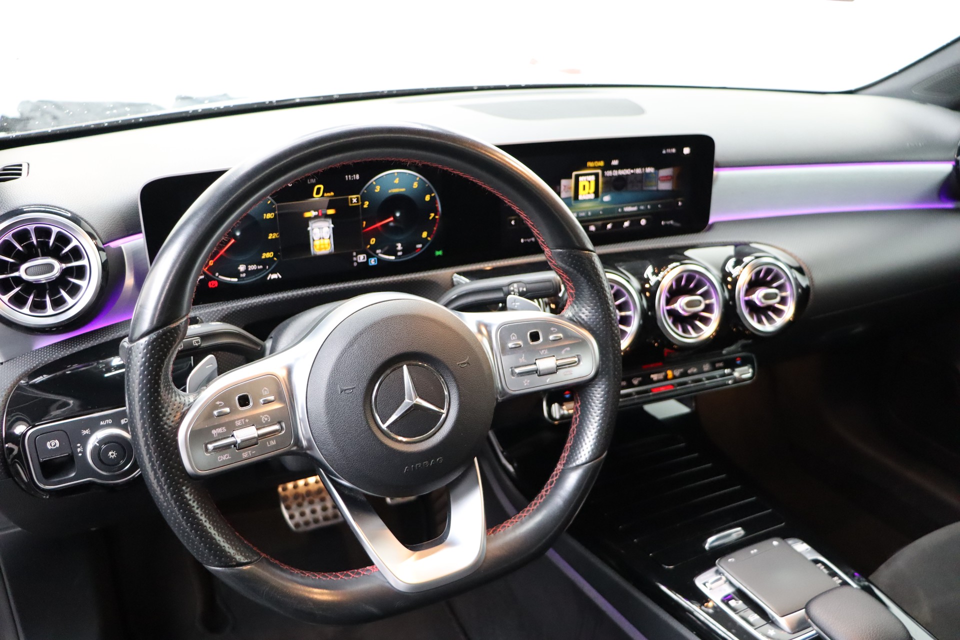 MERCEDES-BENZ A 250 AMG Line 7G-DCT-image-7