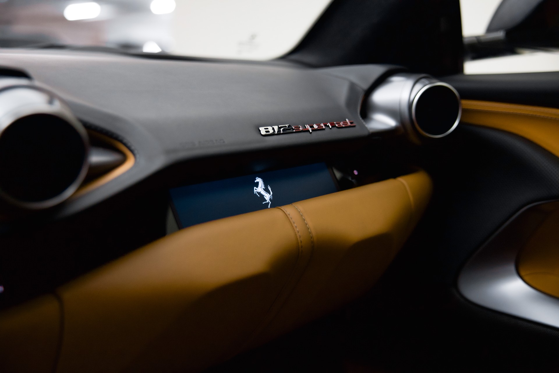 FERRARI 812 Superfast-image-28