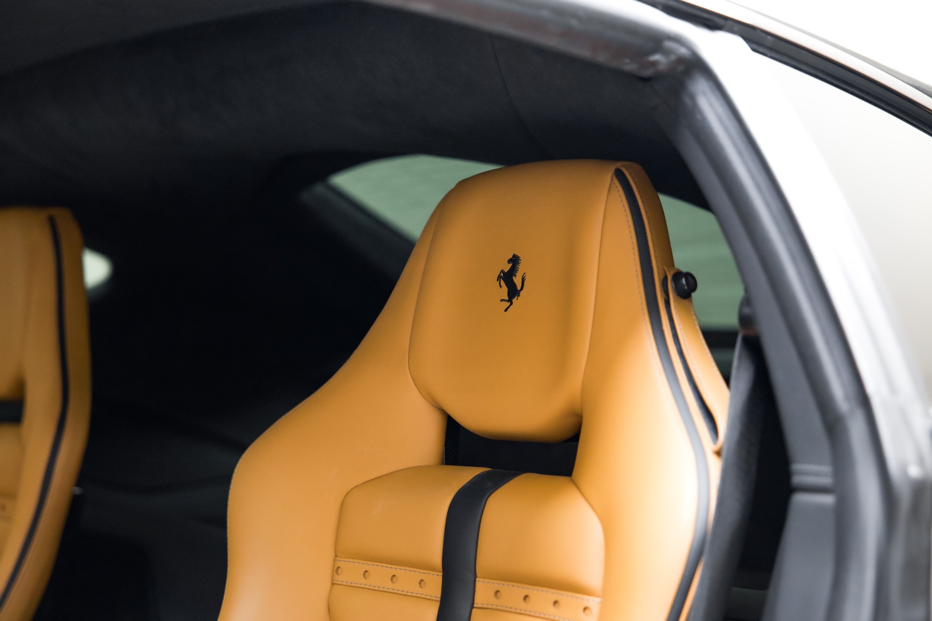 FERRARI 812 Superfast-image-25
