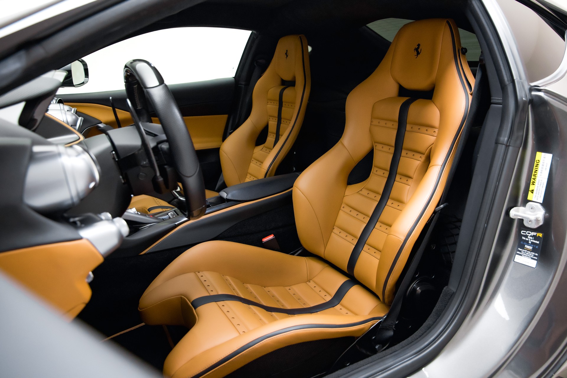 FERRARI 812 Superfast-image-24
