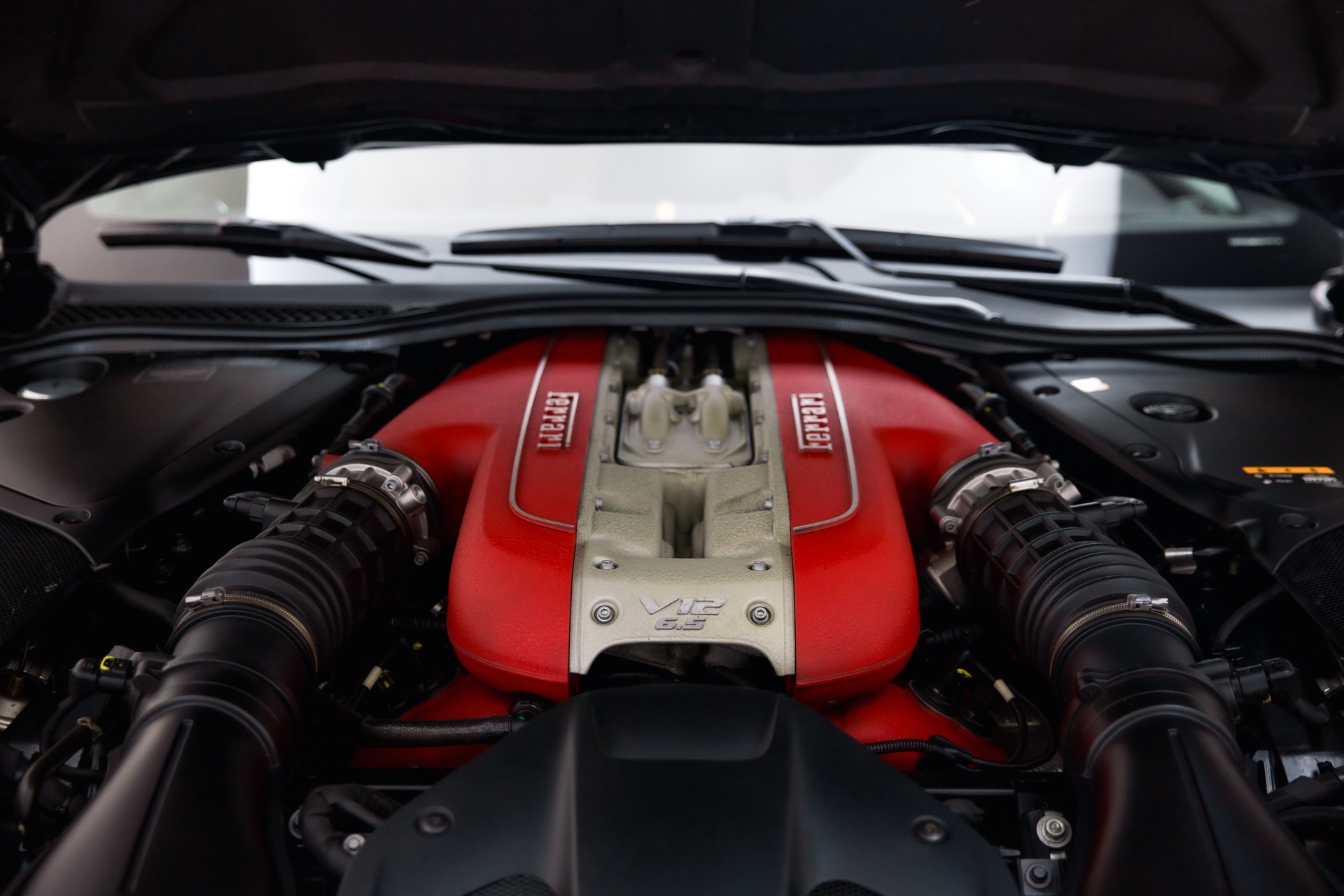 FERRARI 812 Superfast-image-21