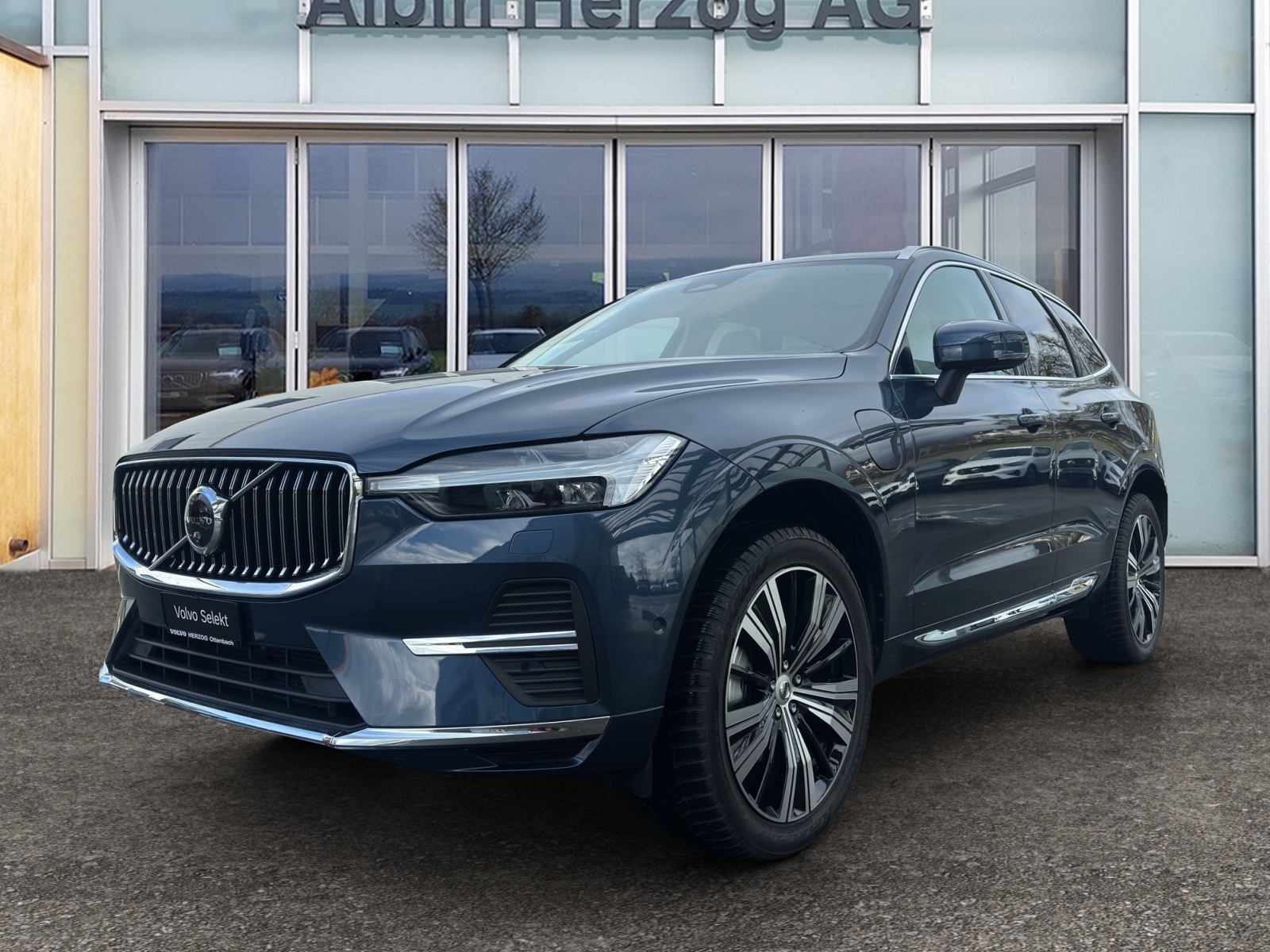 VOLVO XC60 2.0 T6 TE Ultra Bright eAWD