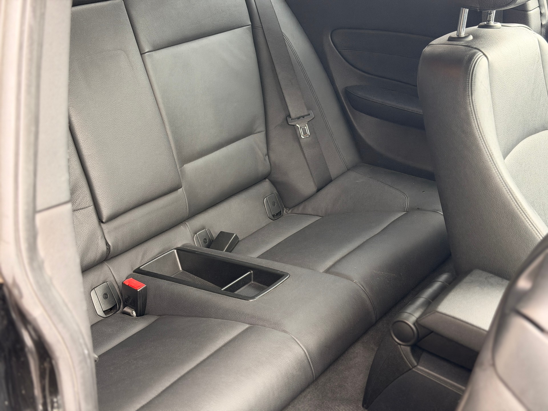 BMW 135i Coupé-image-21