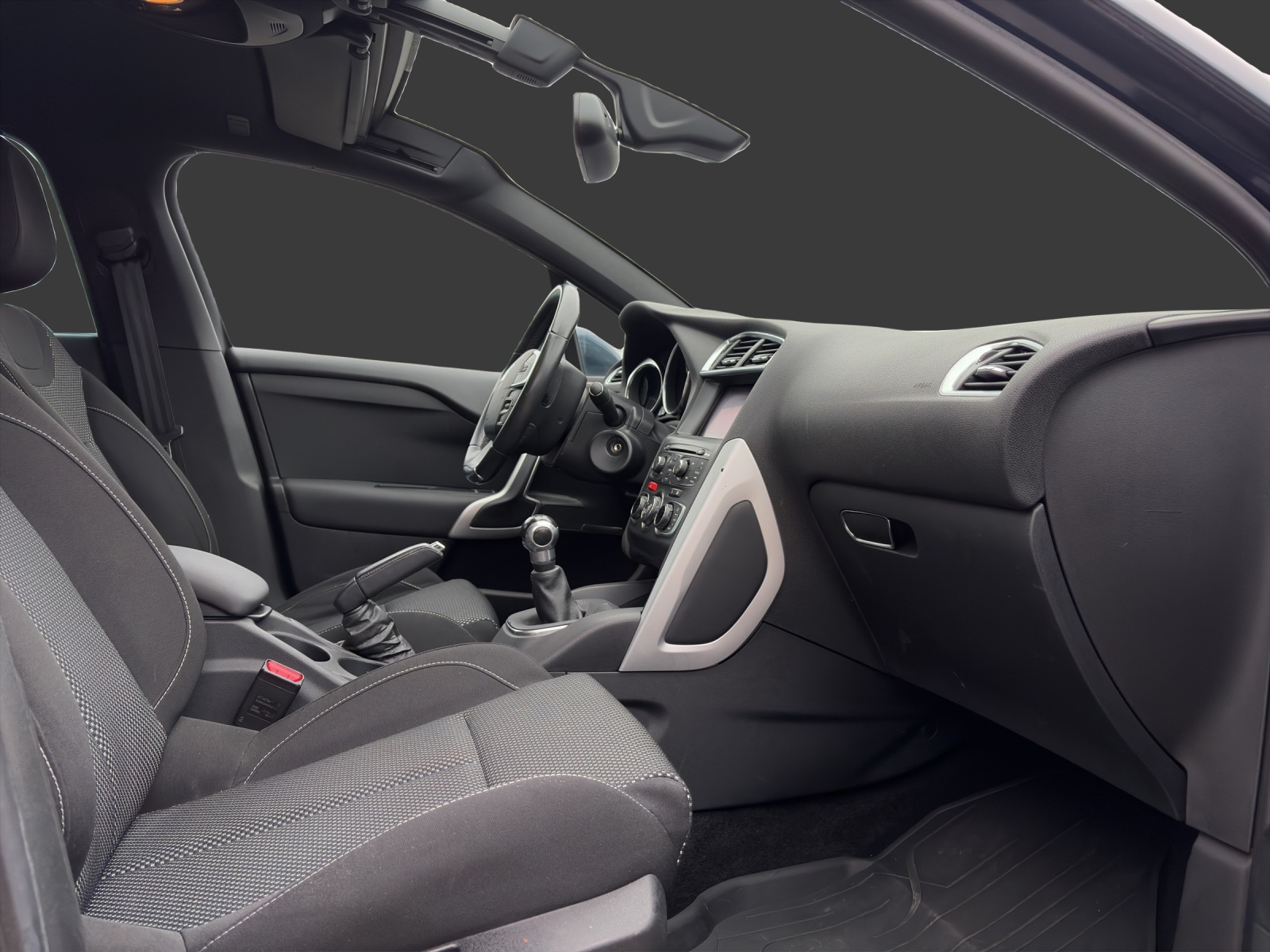 DS AUTOMOBILES DS4 1.6 VTi Chic-image-12