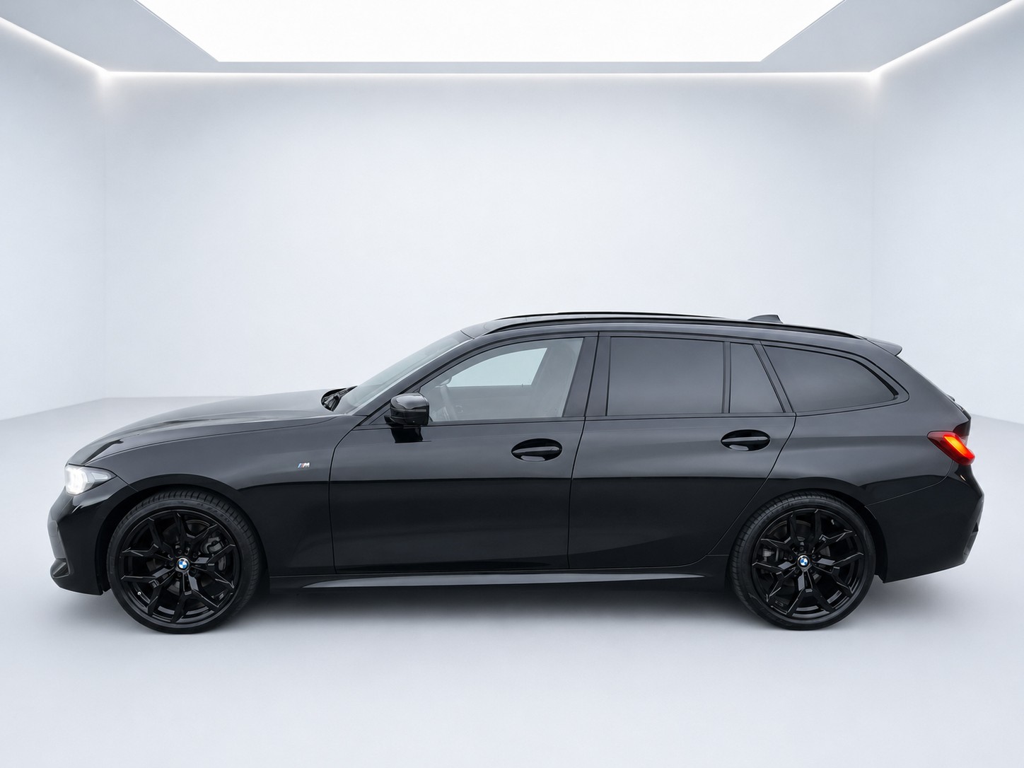 BMW 320d xDrive 48V Steptronic M Sport-image-15