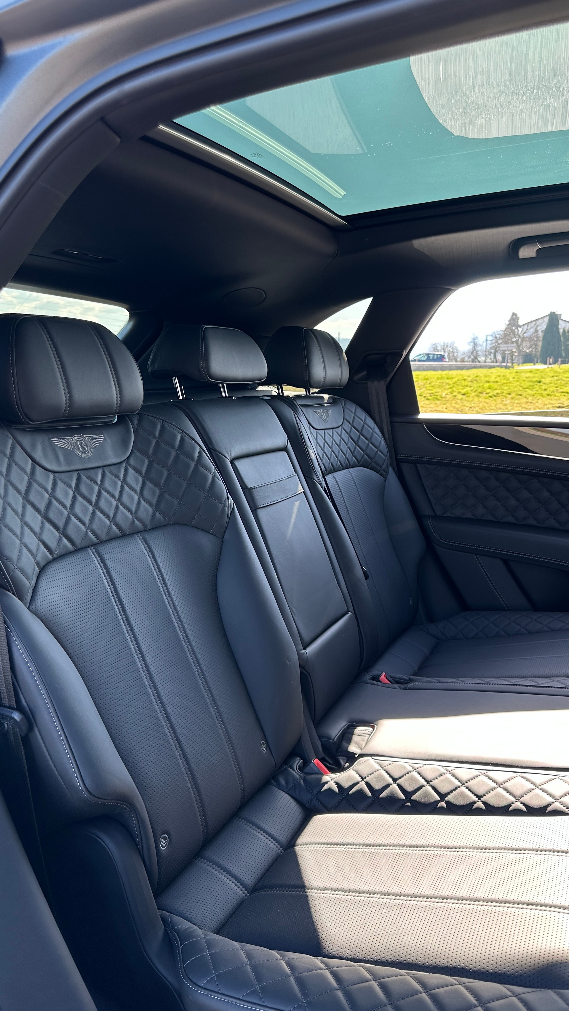 BENTLEY Bentayga W12-image-26