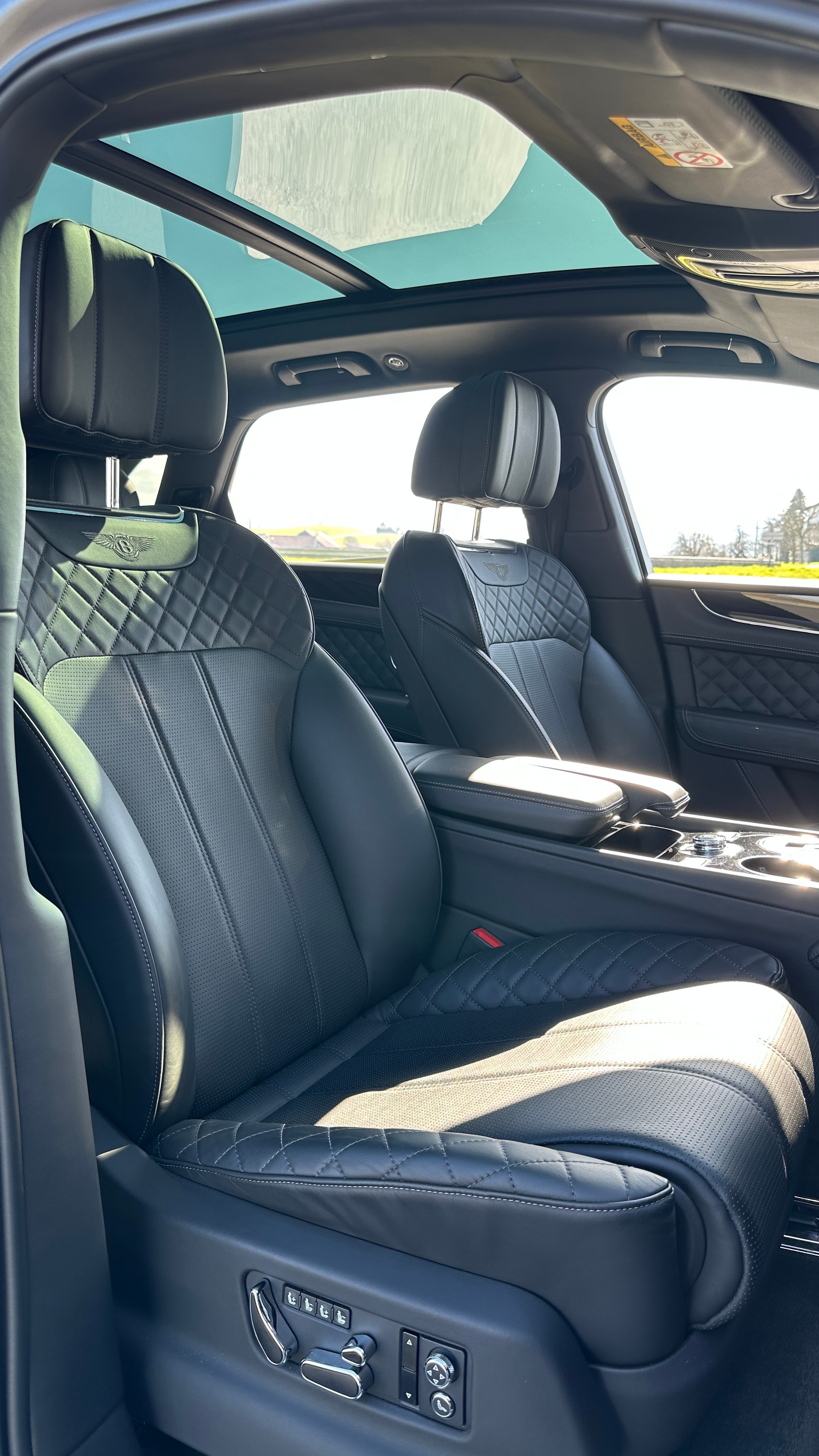 BENTLEY Bentayga W12-image-25