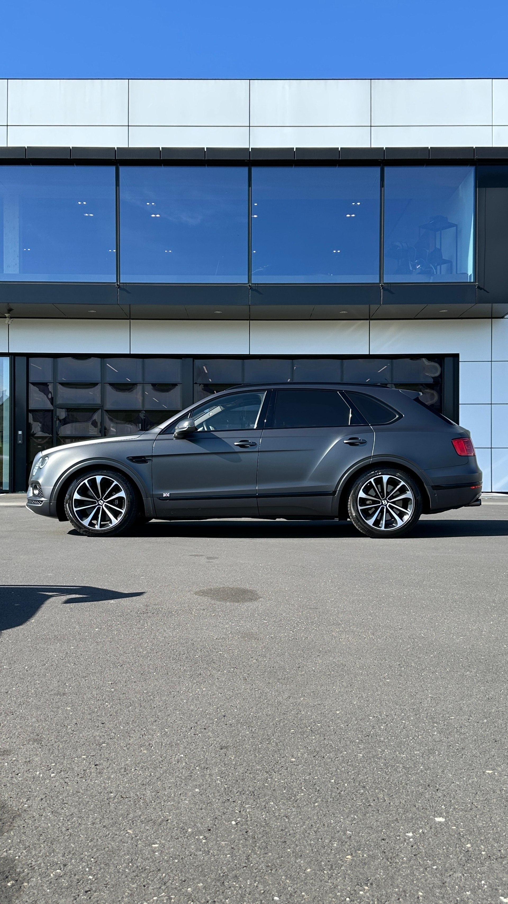 BENTLEY Bentayga W12-image-4