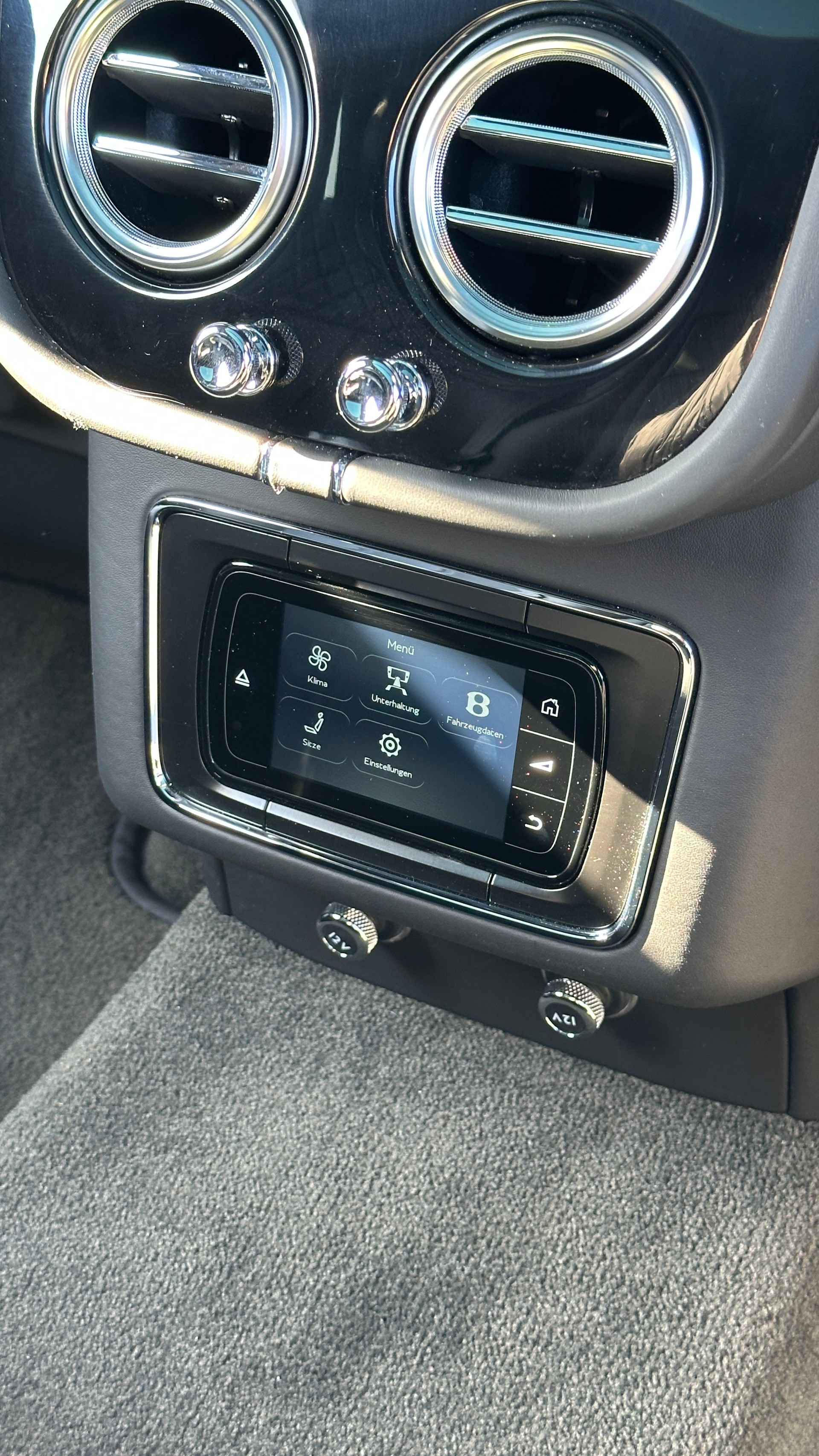 BENTLEY Bentayga W12-image-28