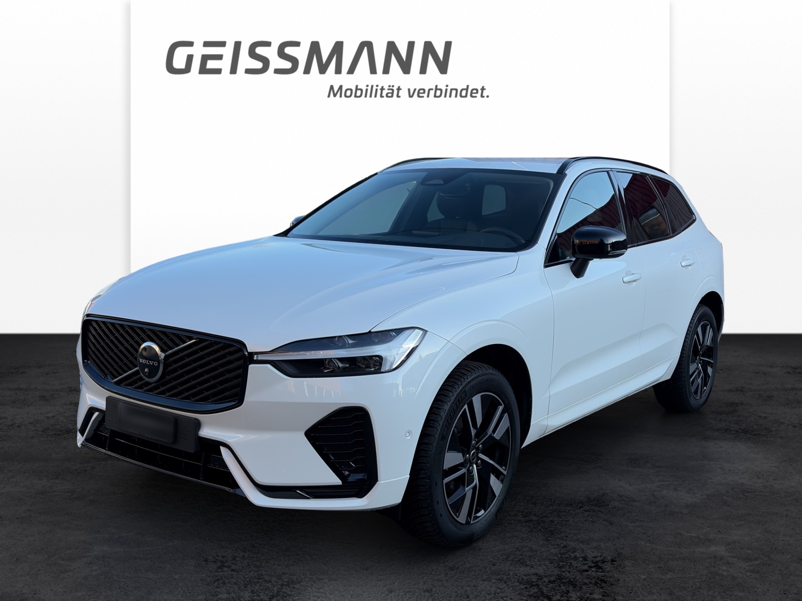 VOLVO XC60 2.0 B5 MH Plus Dark AWD