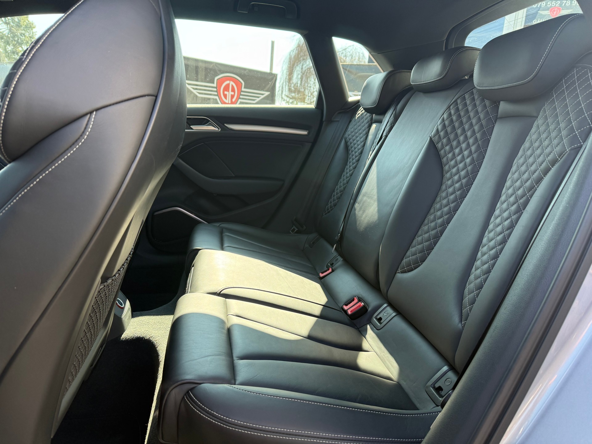 AUDI S3 Sportback 2.0 TFSI quattro S-tronic-image-11