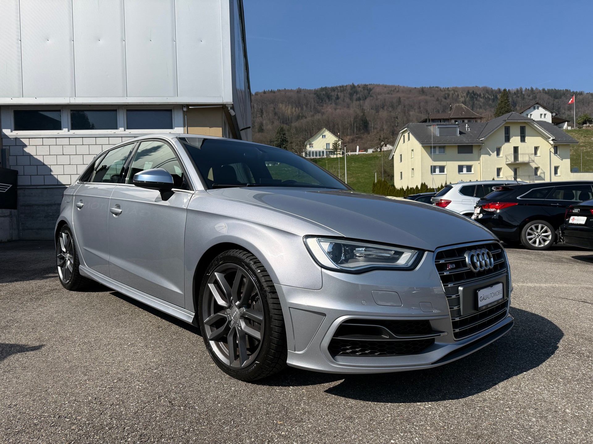 AUDI S3 Sportback 2.0 TFSI quattro S-tronic-image-2