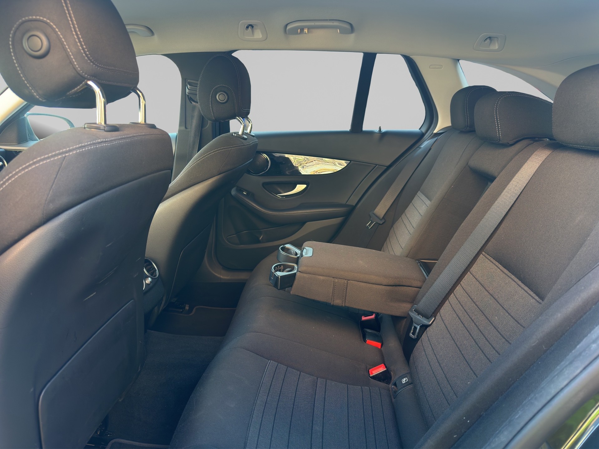 MERCEDES-BENZ C 200 4Matic-image-13