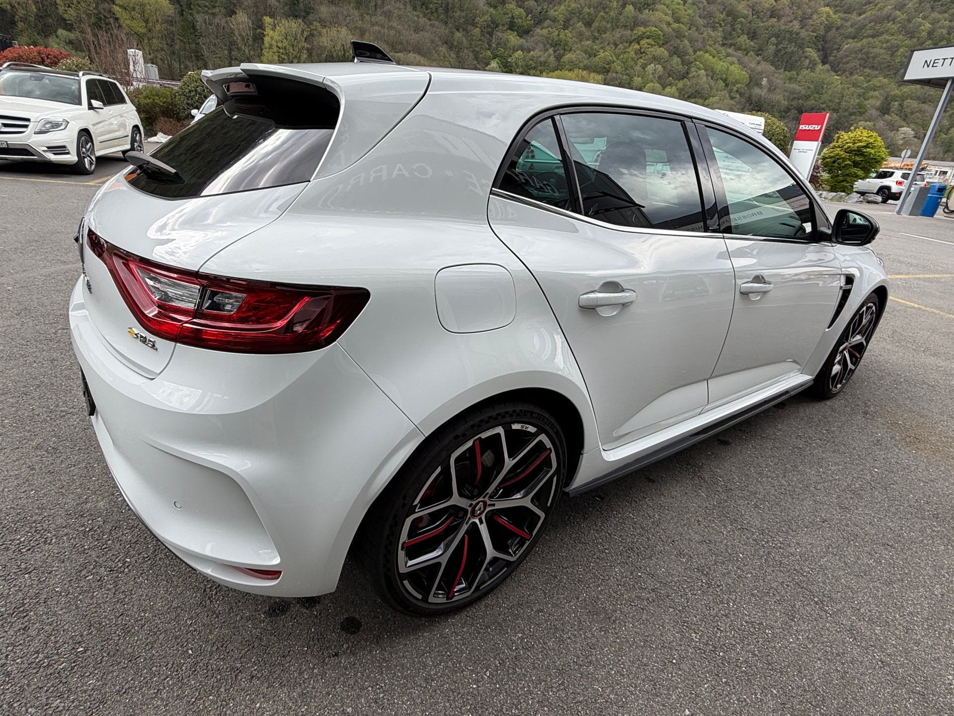 RENAULT Mégane Trophy 300-image-5