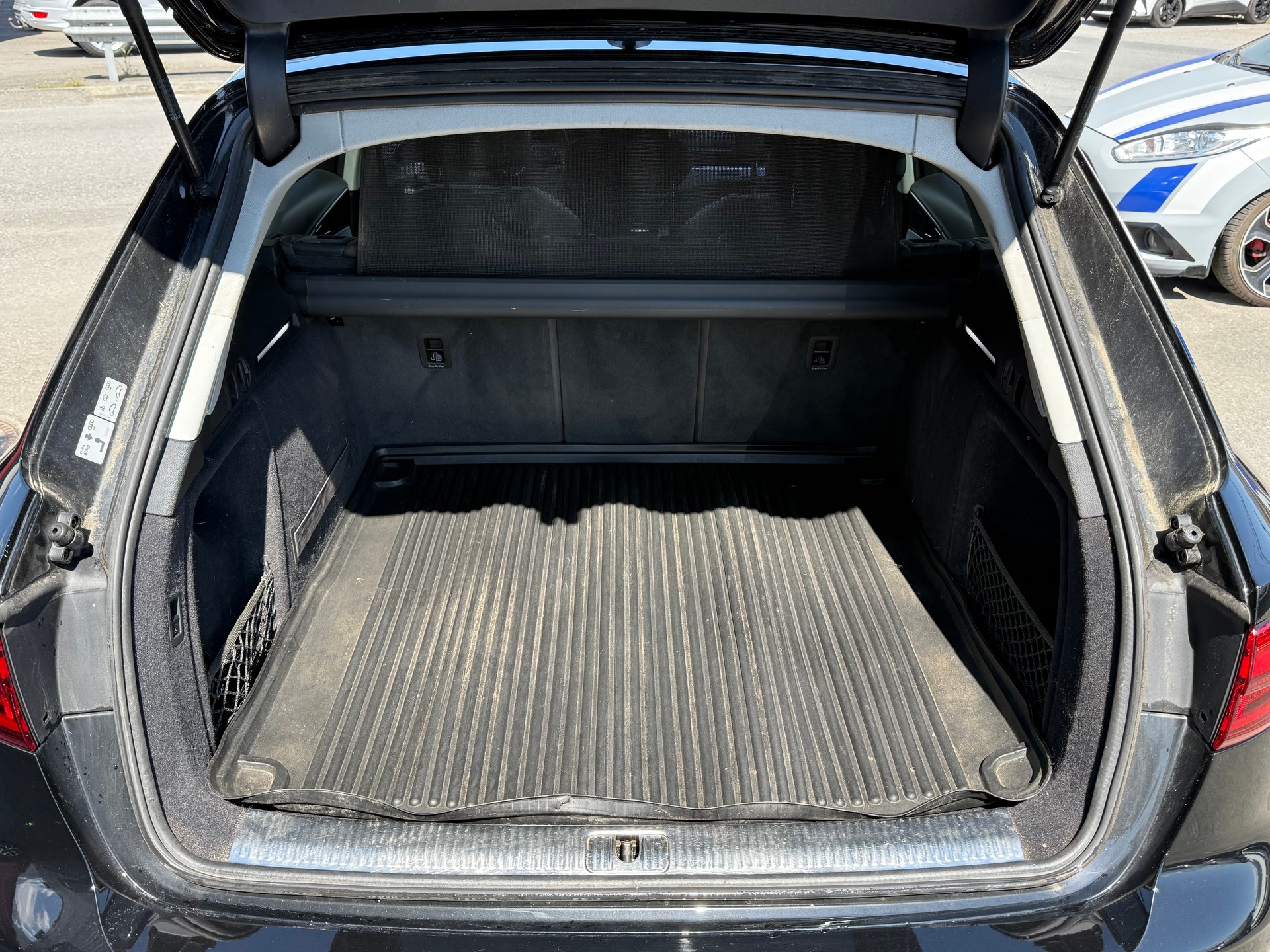 AUDI A4 allroad 2.0 TFSI quattro S-tronic-image-15