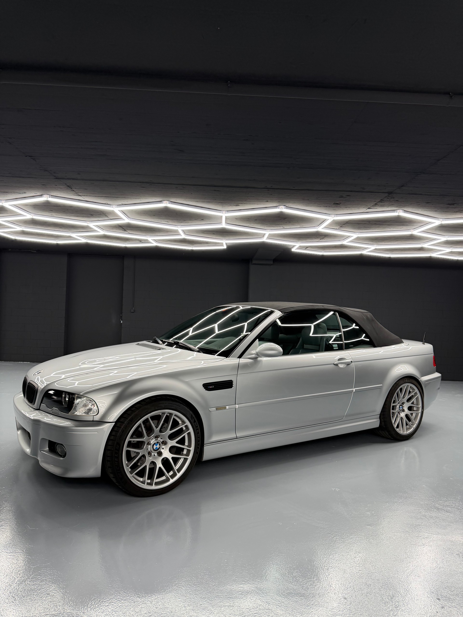 BMW M3 Cabriolet-image-5