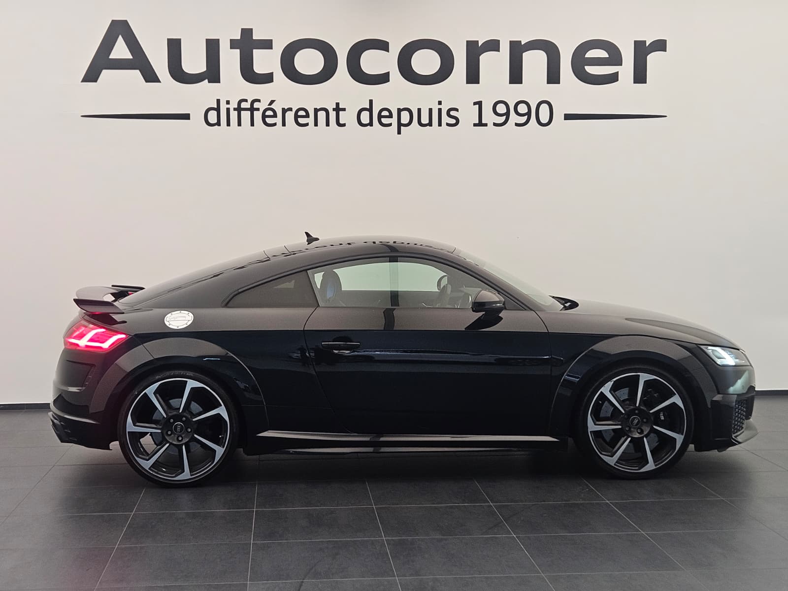 AUDI TT Coupé TTRS quattro S-tronic-image-4