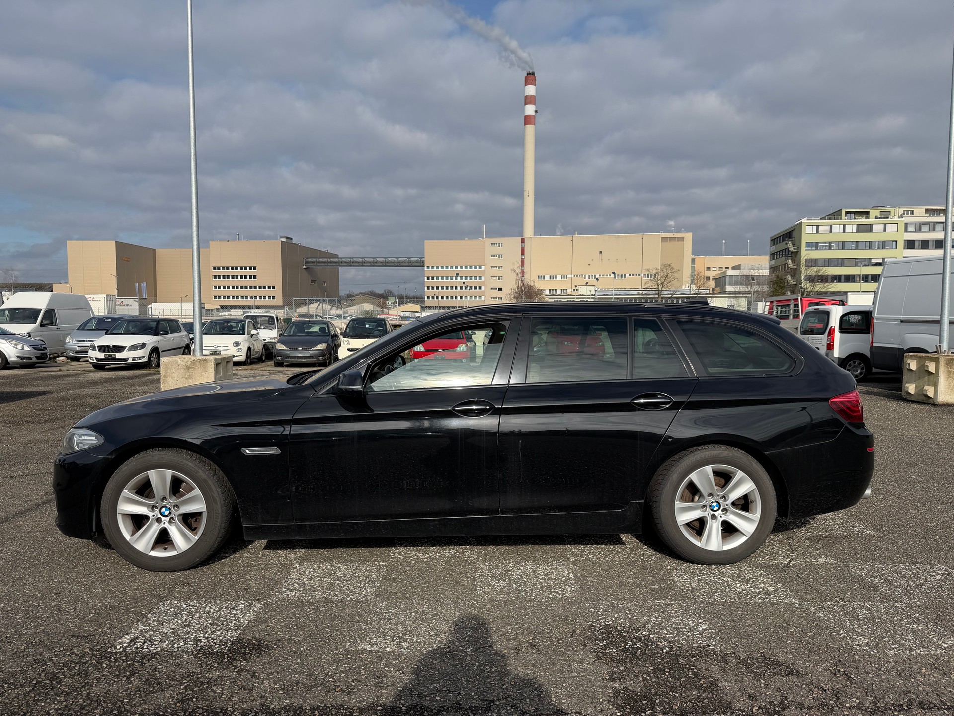 BMW 520d Touring Luxury Line Steptronic-showroom-element-1