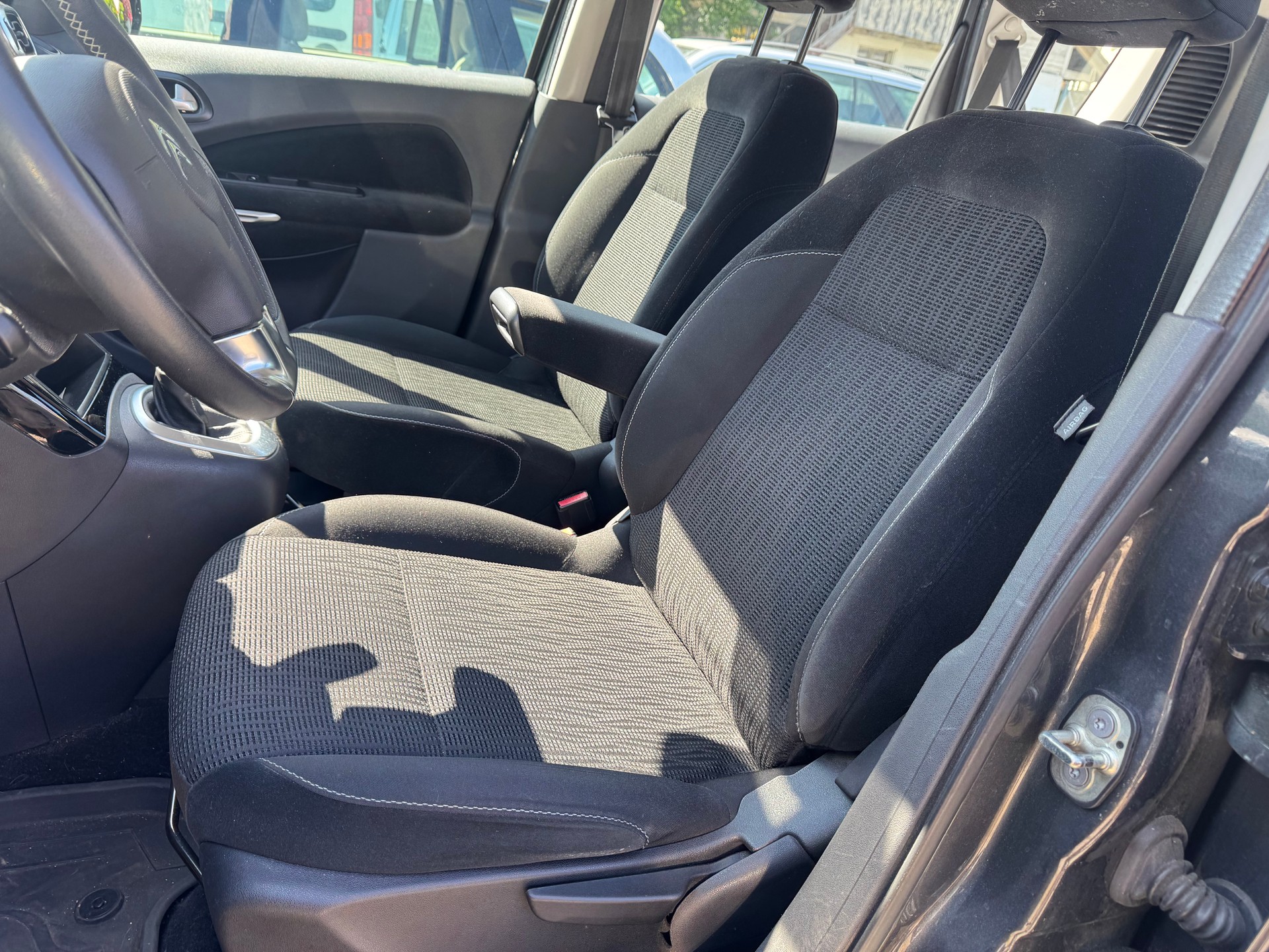 CITROEN C3 Picasso 1.6 HDi Exclusive-image-5