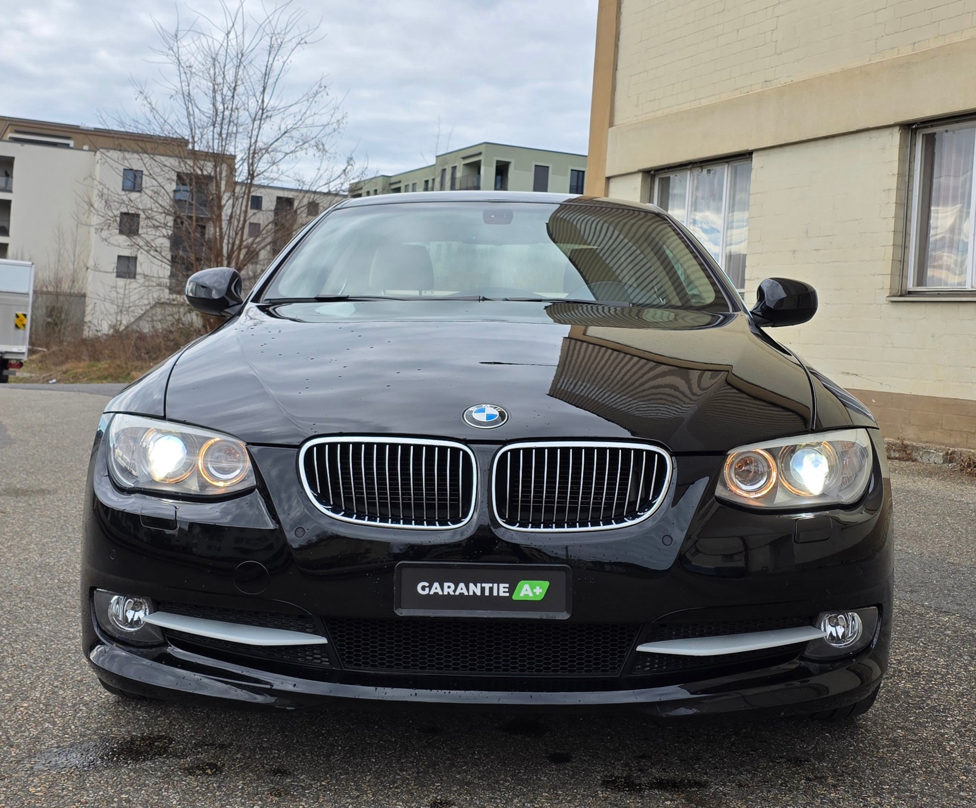 BMW 325i xDrive Coupé Steptronic-image-5