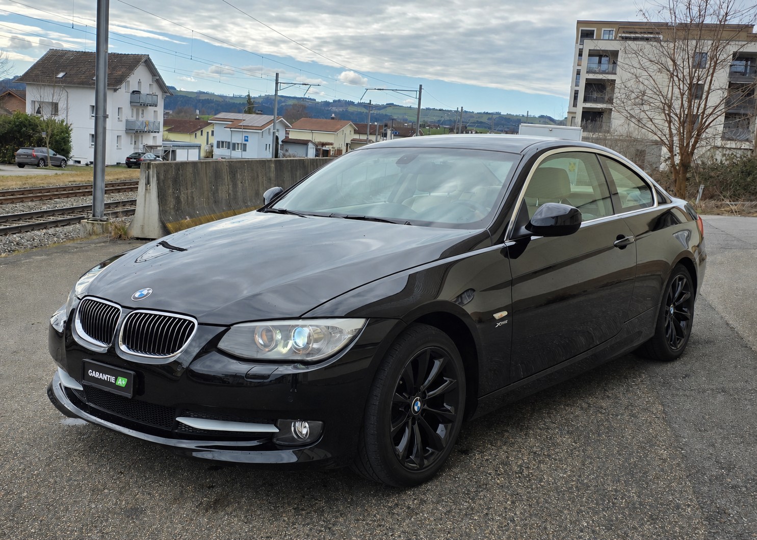 BMW 325i xDrive Coupé Steptronic-image-1