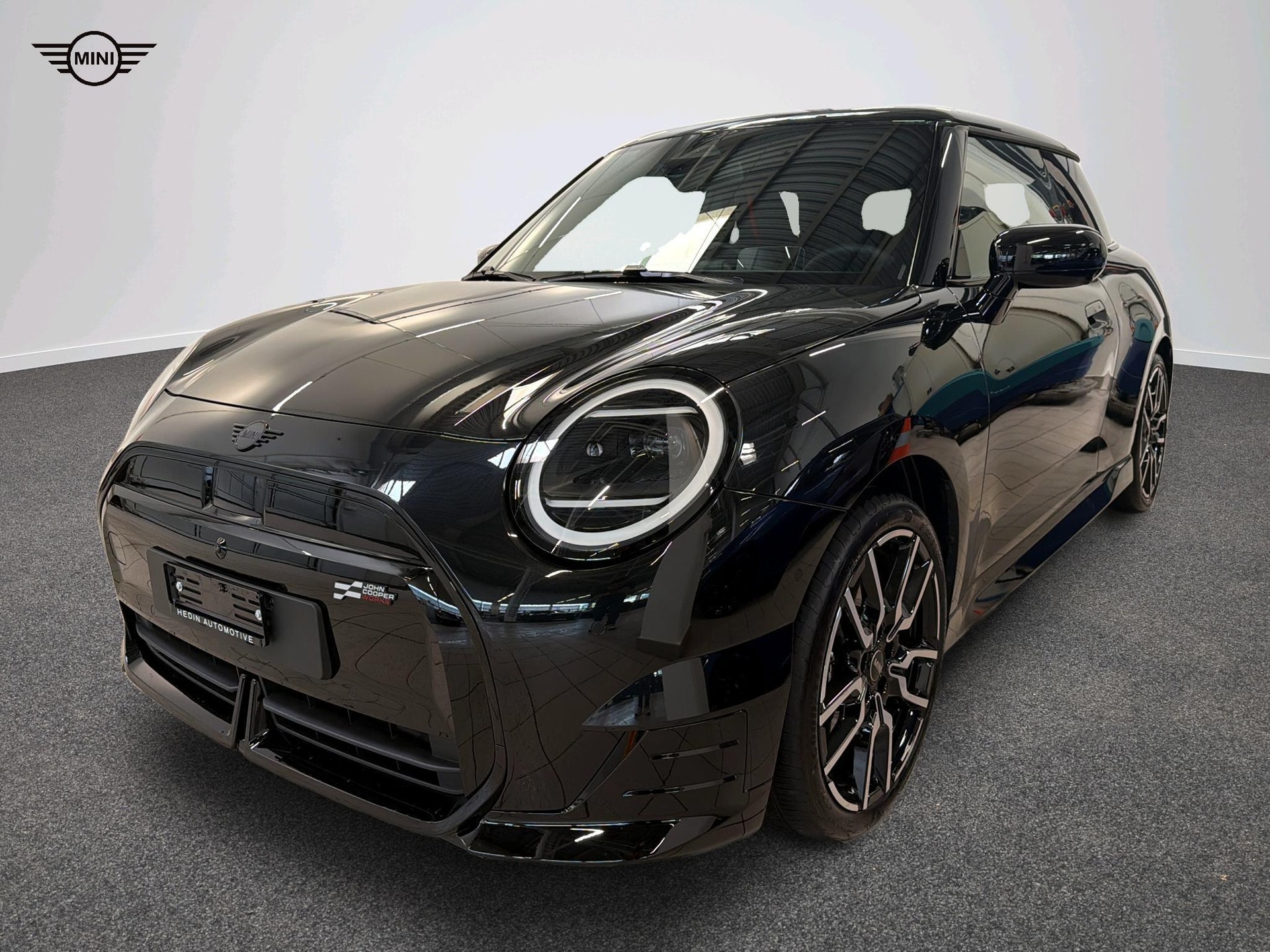 MINI Cooper SE-showroom-element-1