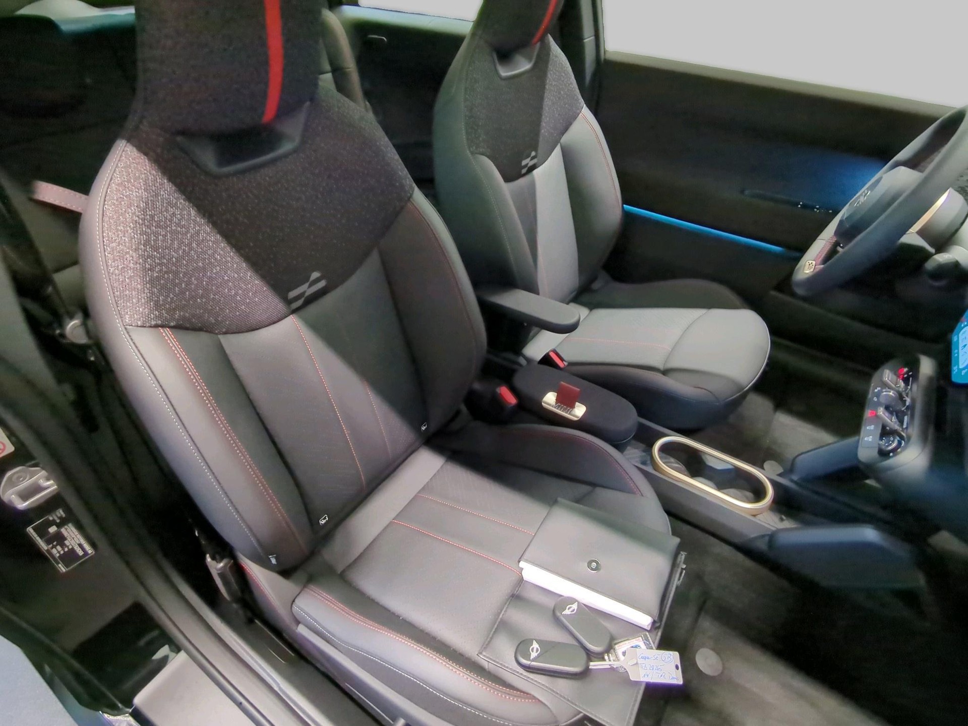 MINI Cooper SE-image-28