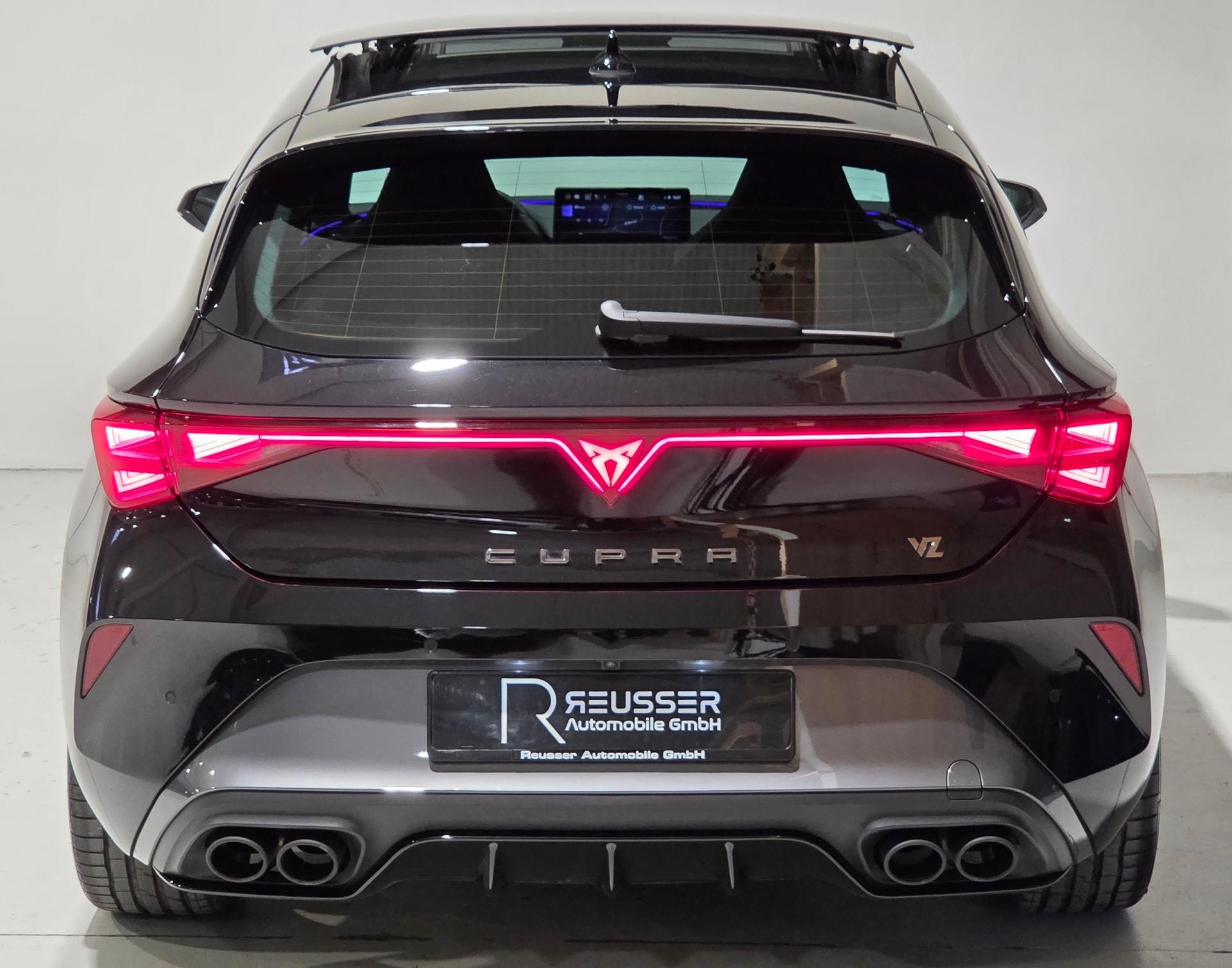 CUPRA LEON 2.0 TSI VZ 300 DSG-showroom-element-3
