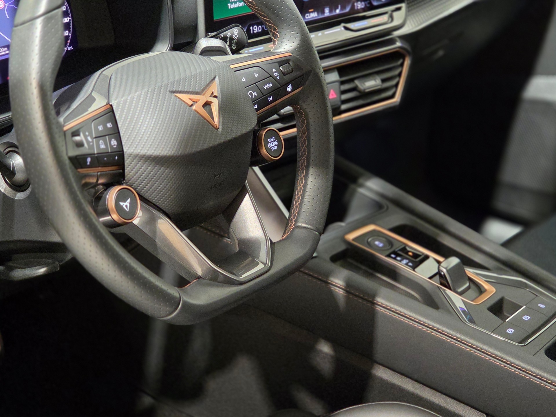 CUPRA LEON 2.0 TSI VZ 300 DSG-image-7