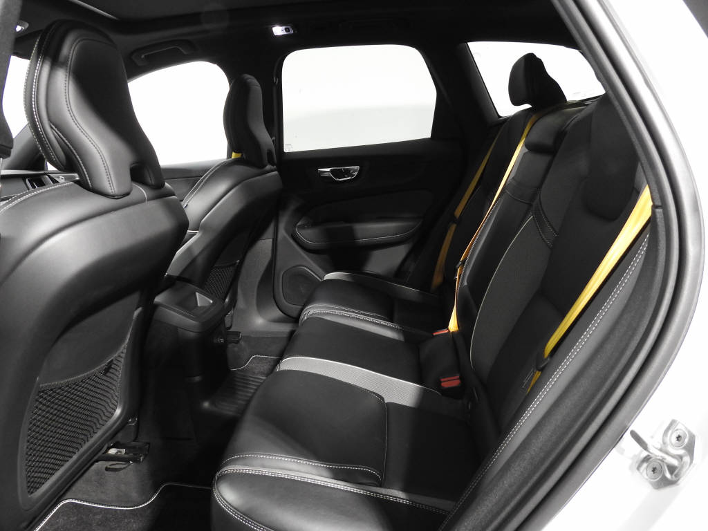 VOLVO XC60 2.0 T8 TE Polestar eAWD-image-8