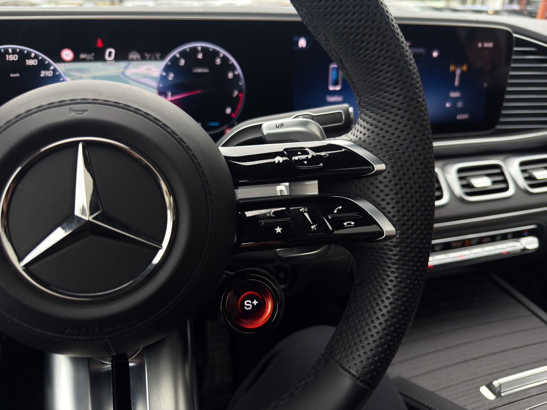 MERCEDES-BENZ GLE 63 S AMG 4matic+ Coupé AHK-image-24
