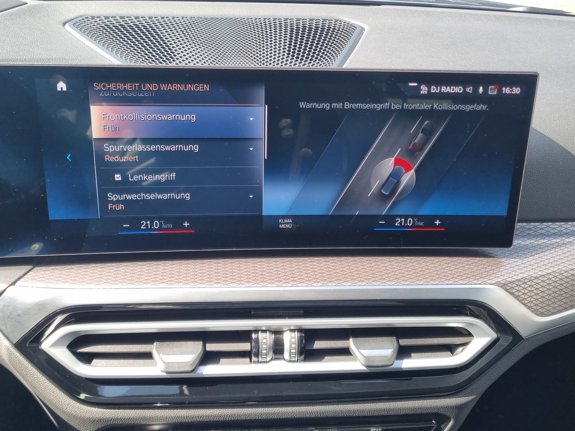 BMW 320d xDrive 48V Touring Steptronic M Sport-image-22