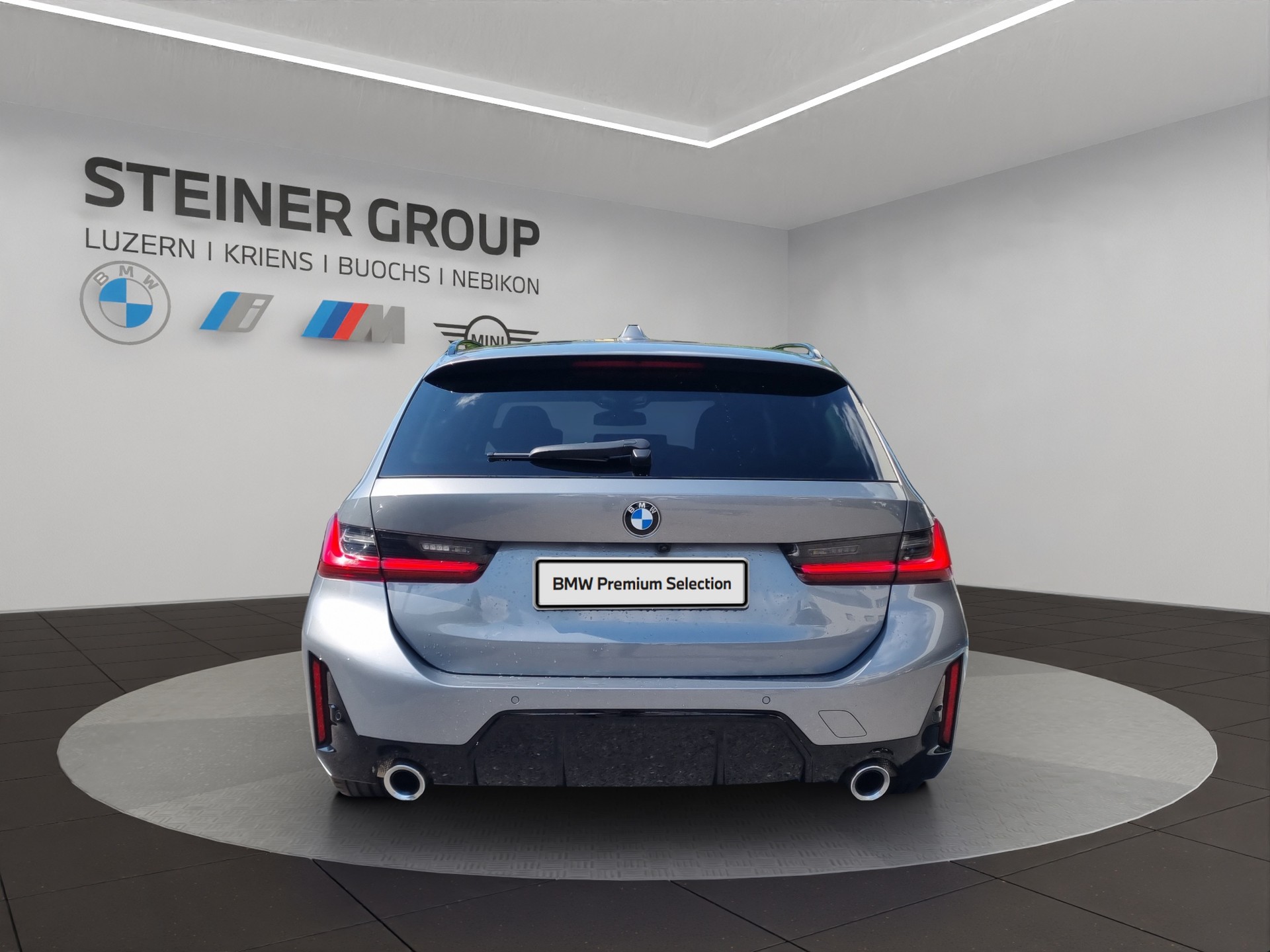BMW 320d xDrive 48V Touring Steptronic M Sport-image-5