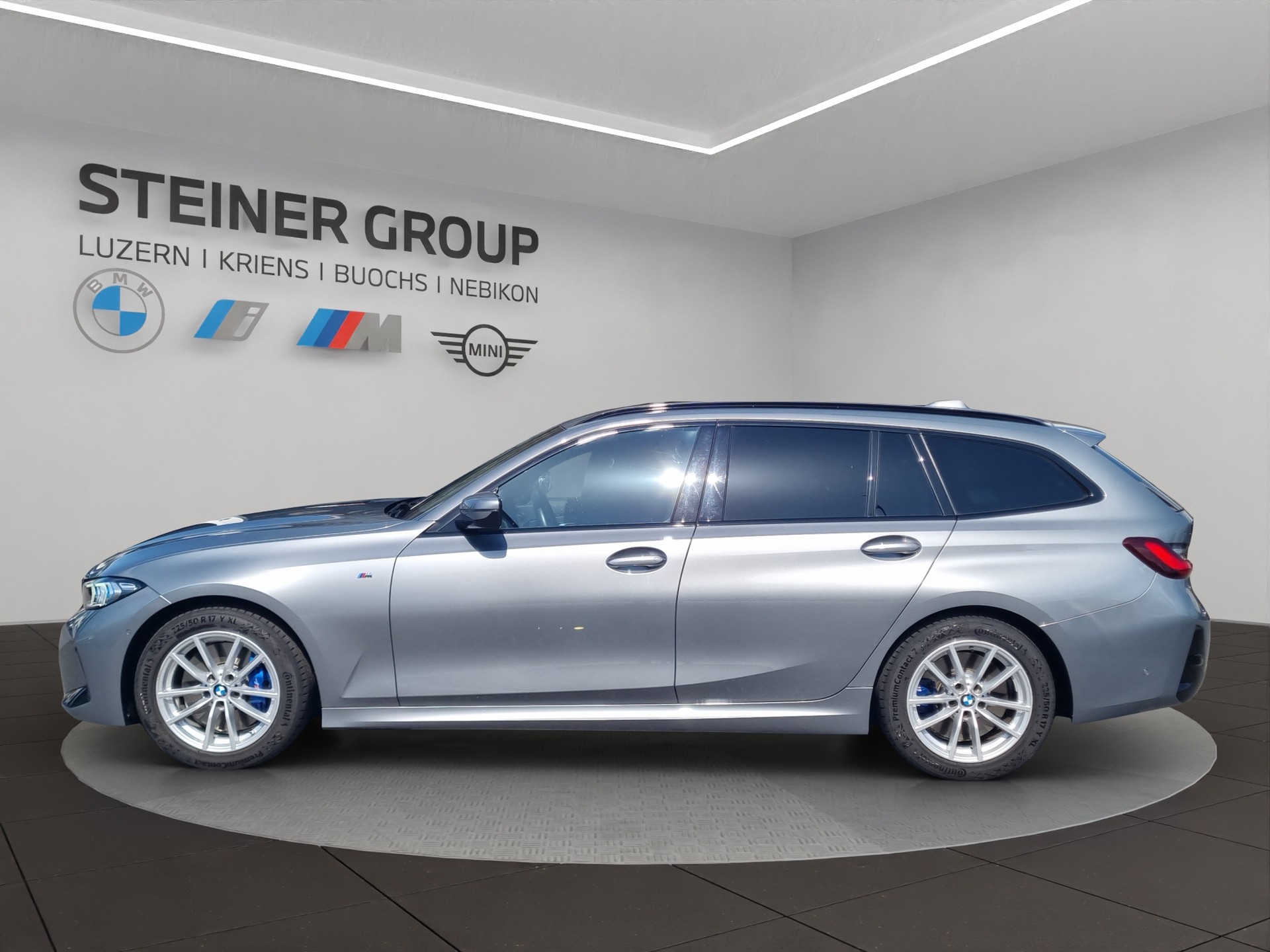BMW 320d xDrive 48V Touring Steptronic M Sport-image-7