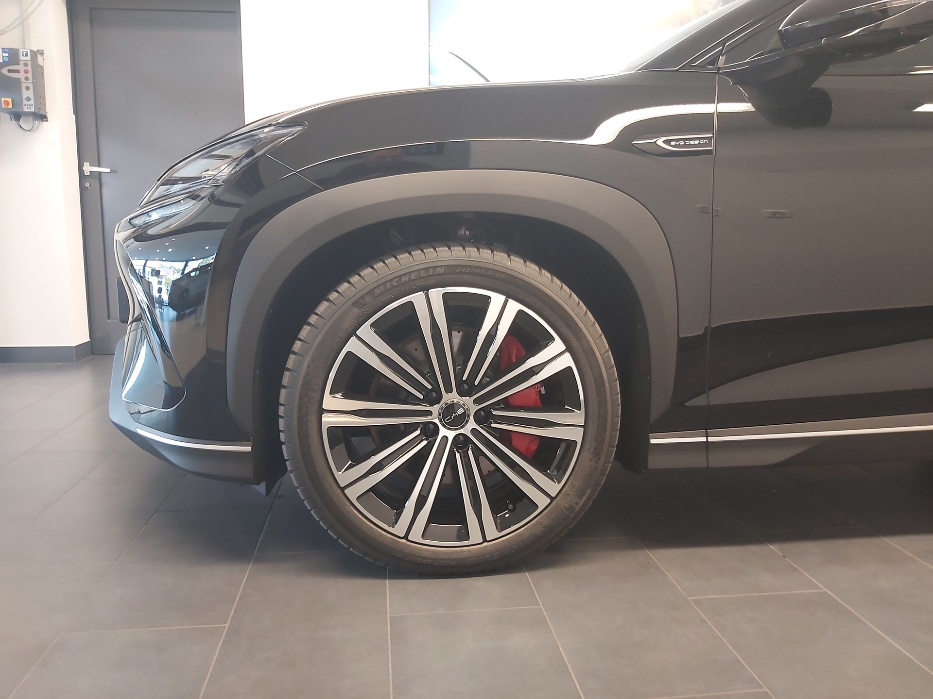 BYD Sealion 7 Excellence AWD-showroom-element-2
