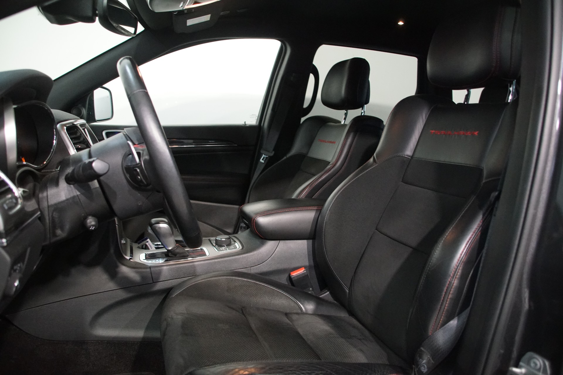 JEEP Grand Cherokee 3.0 CRD Trailhawk Automatic-image-12
