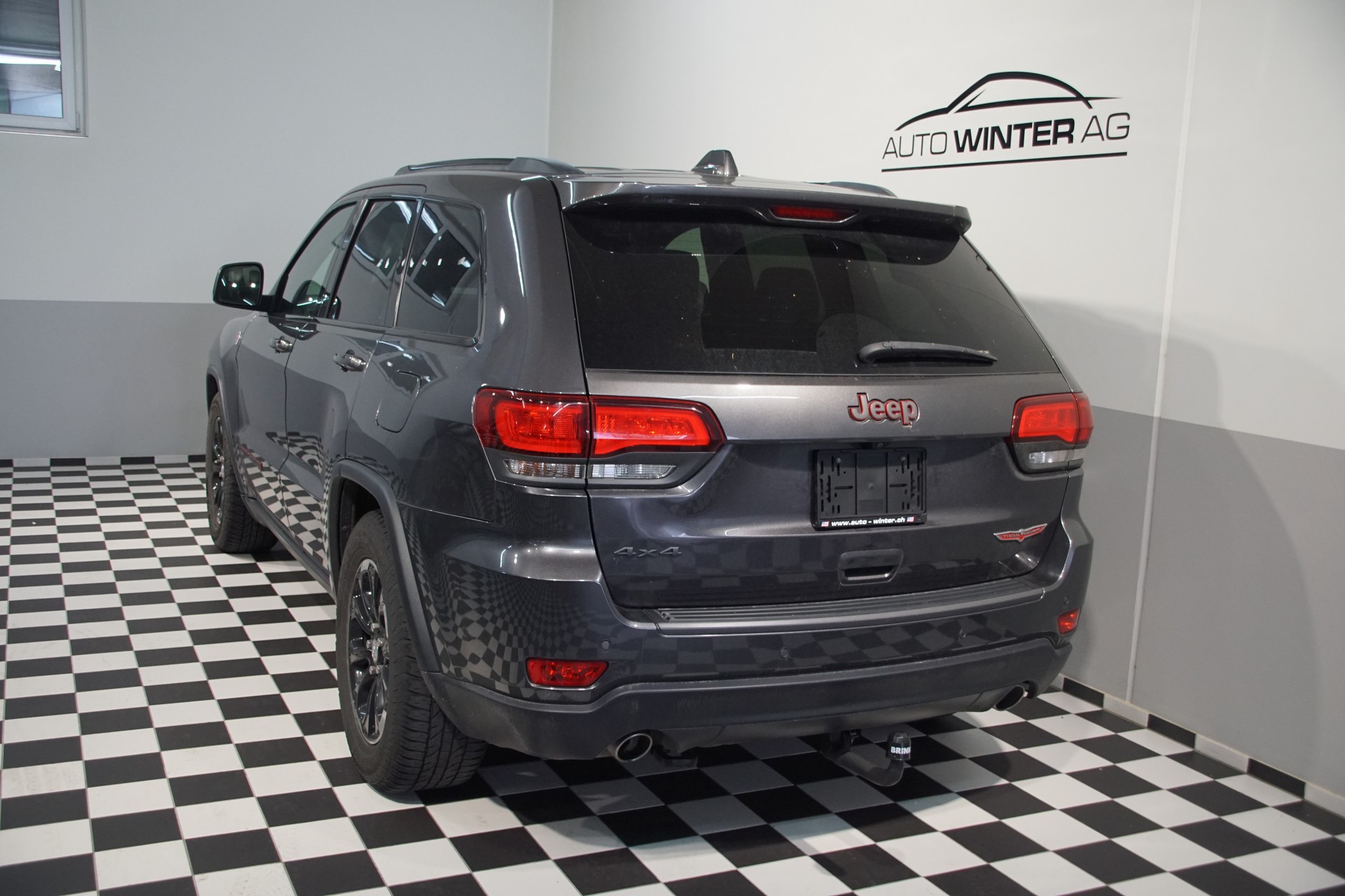 JEEP Grand Cherokee 3.0 CRD Trailhawk Automatic-image-6