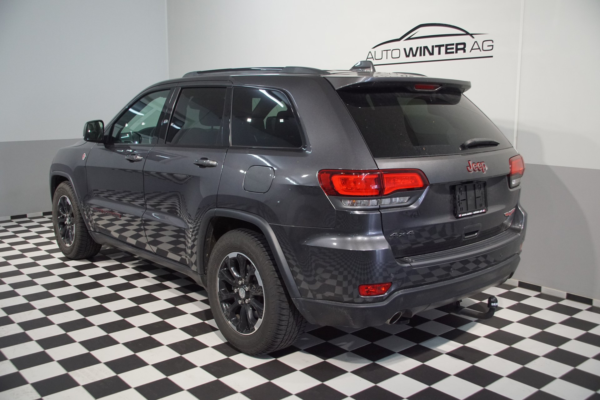 JEEP Grand Cherokee 3.0 CRD Trailhawk Automatic-image-5