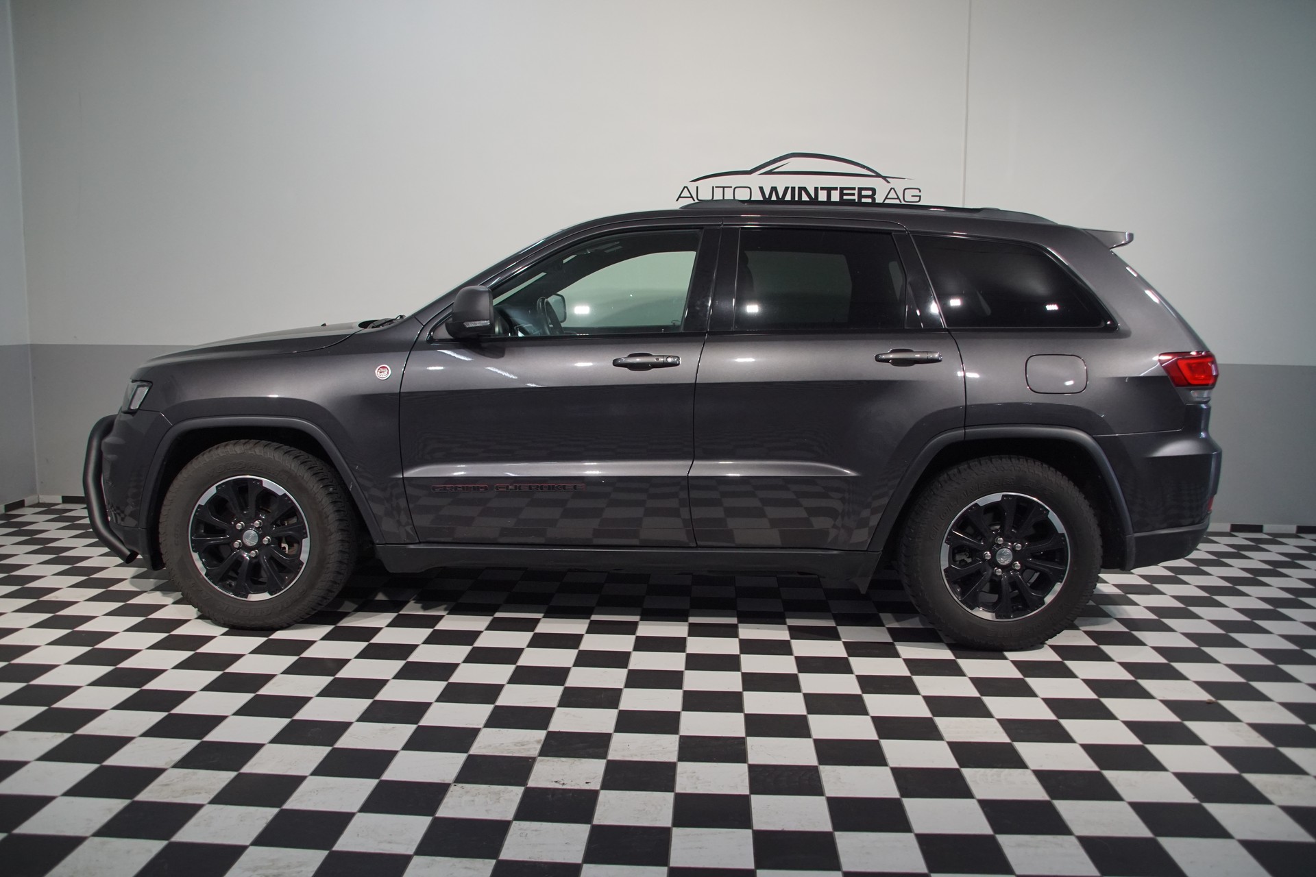 JEEP Grand Cherokee 3.0 CRD Trailhawk Automatic-image-9