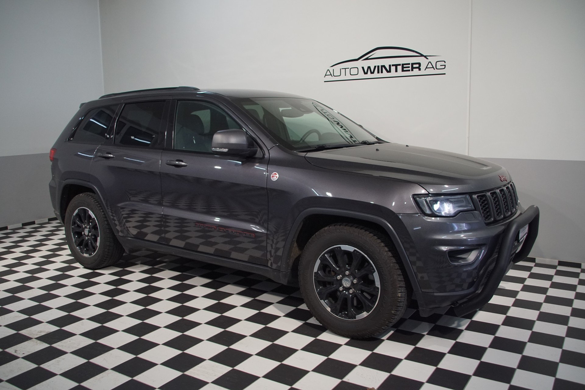 JEEP Grand Cherokee 3.0 CRD Trailhawk Automatic-showroom-element-1