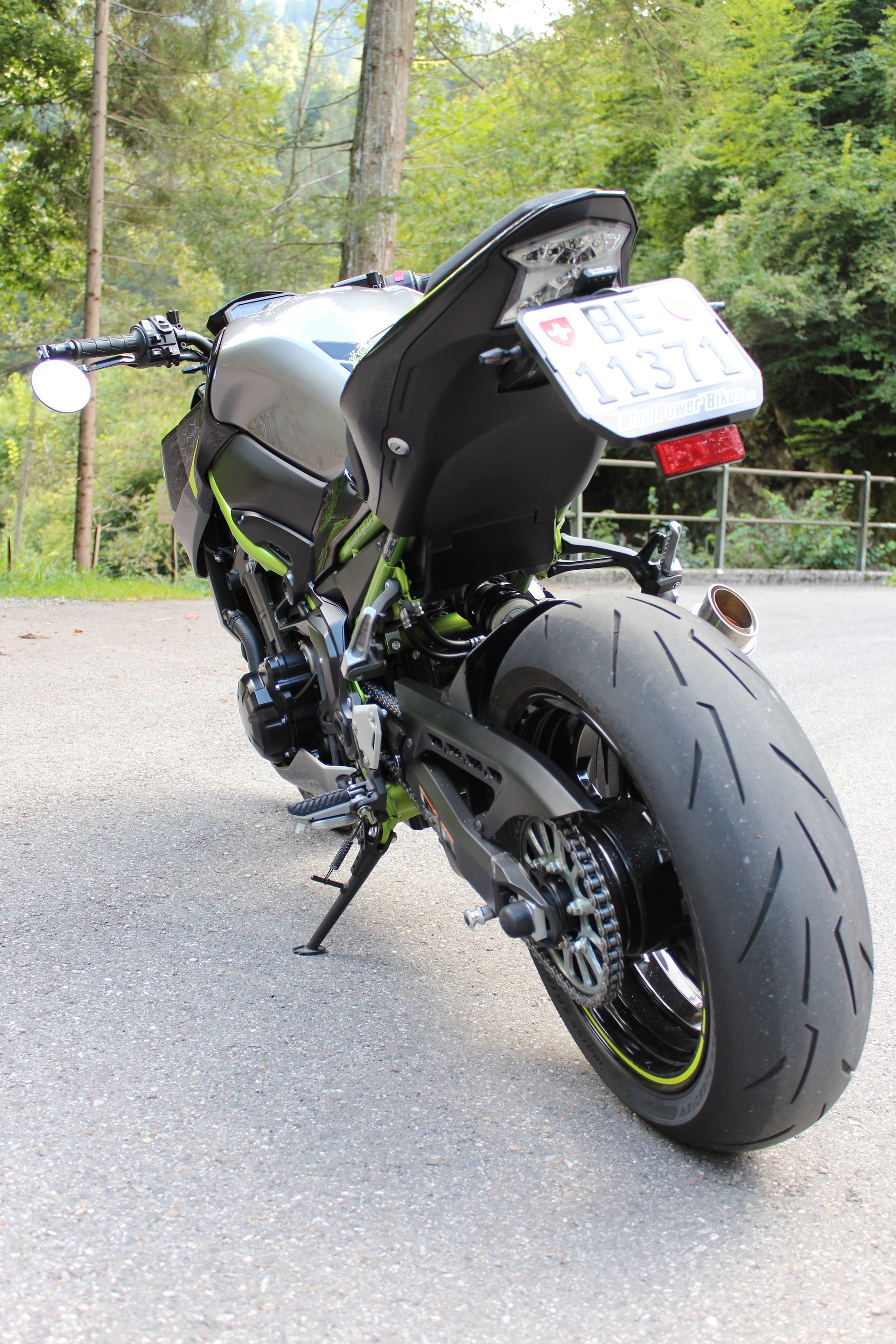 KAWASAKI Z 900-image-11