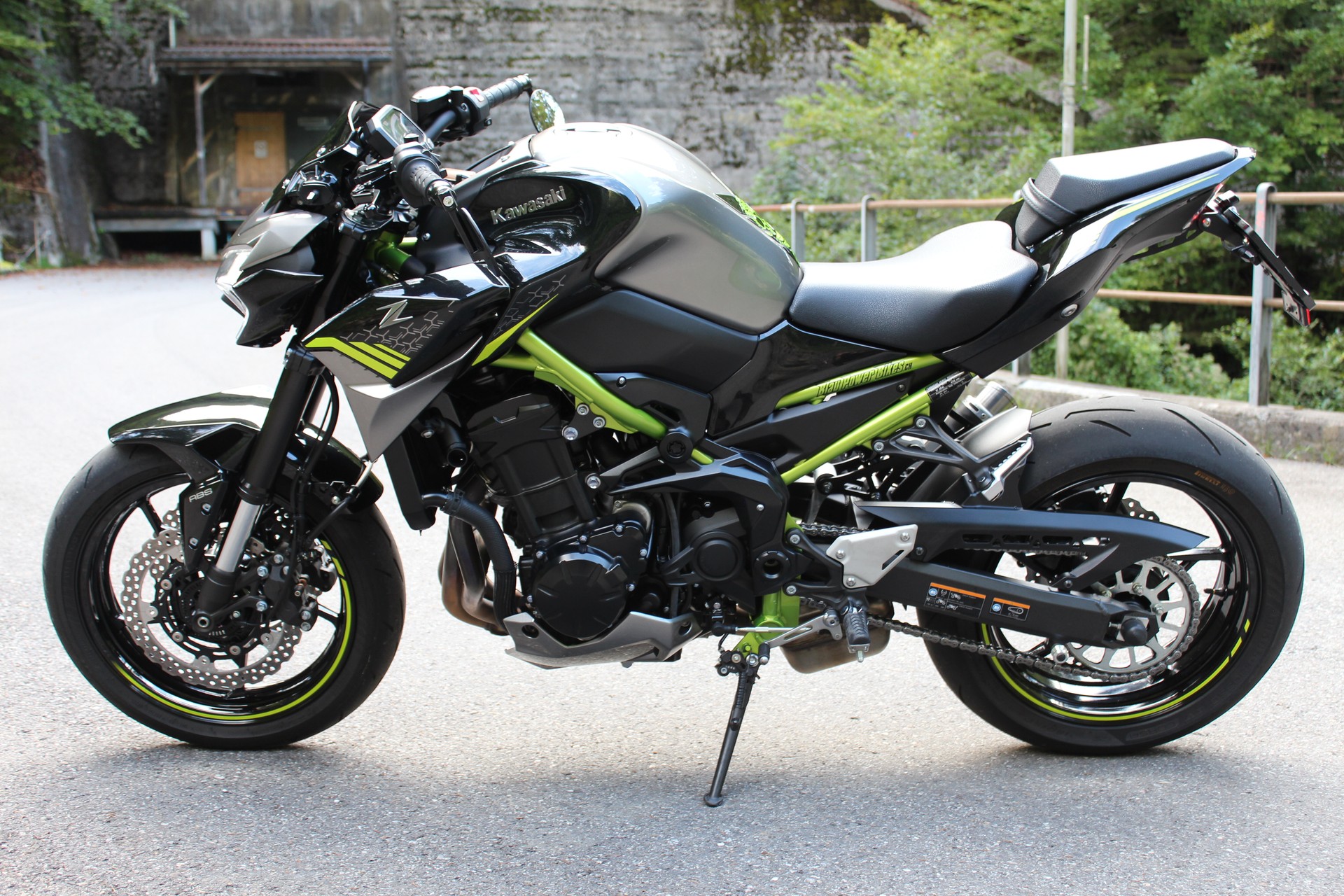 KAWASAKI Z 900-image-1