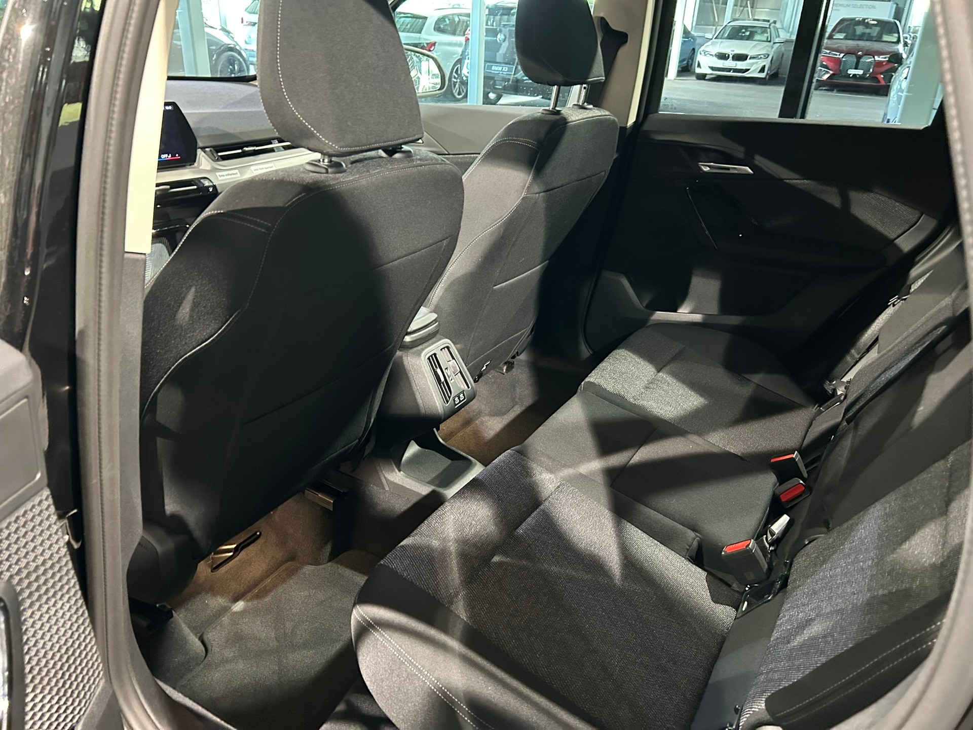 BMW X1 sDrive 18i-image-25