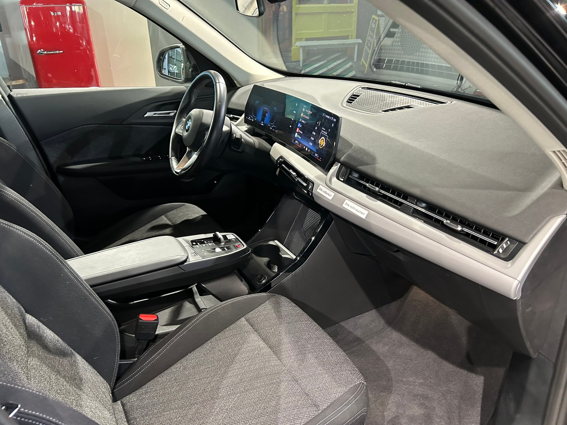 BMW X1 sDrive 18i-image-28