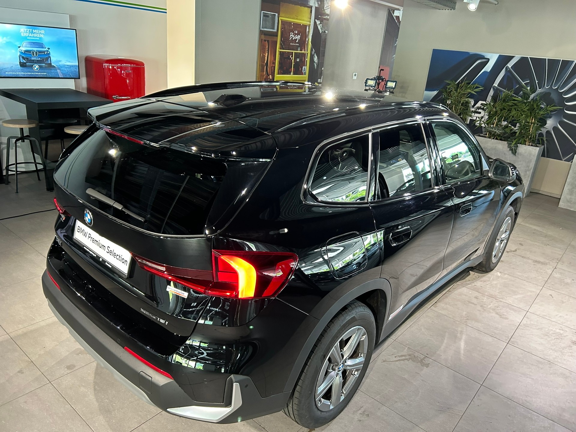 BMW X1 sDrive 18i-image-19