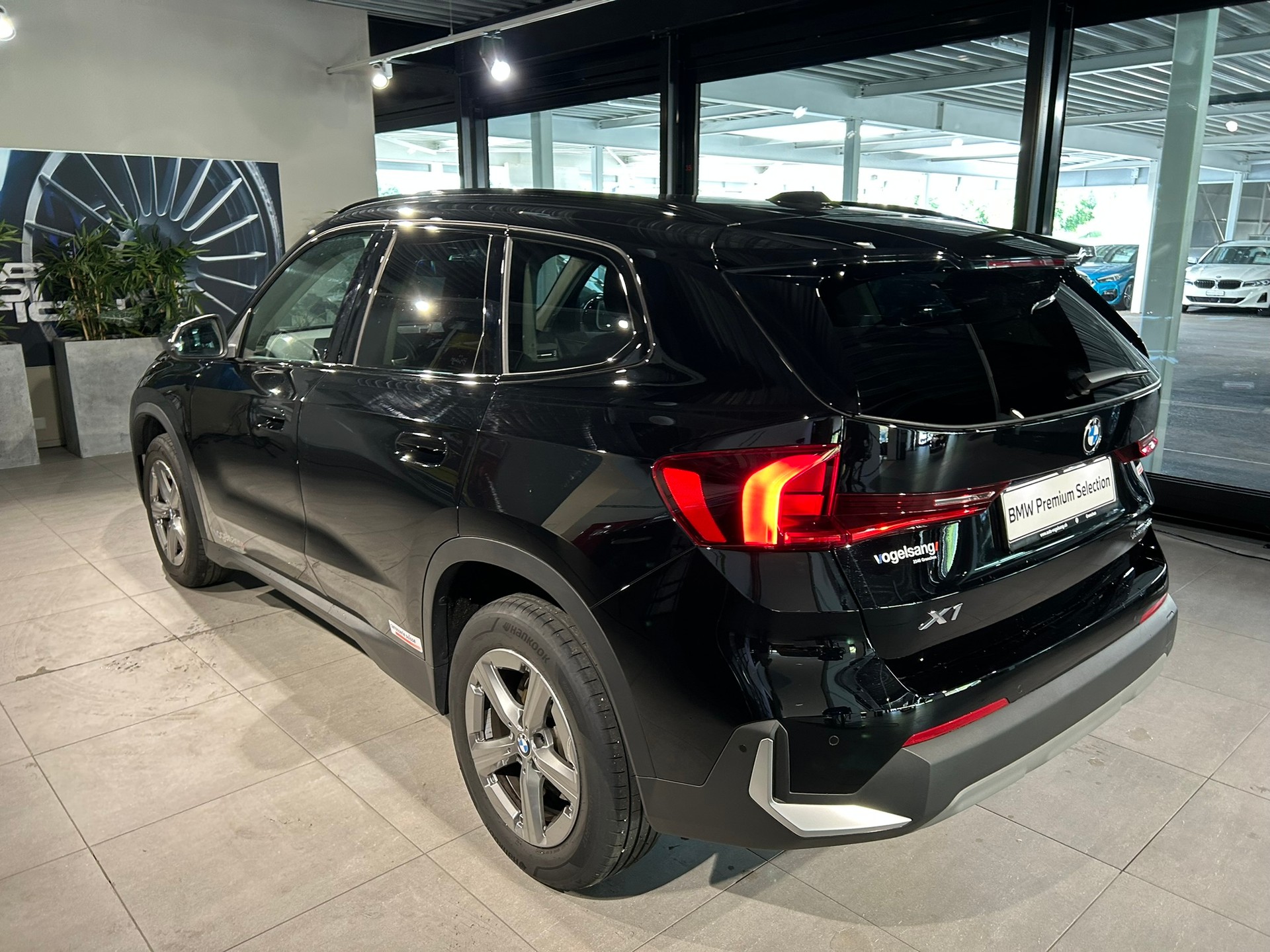 BMW X1 sDrive 18i-image-11